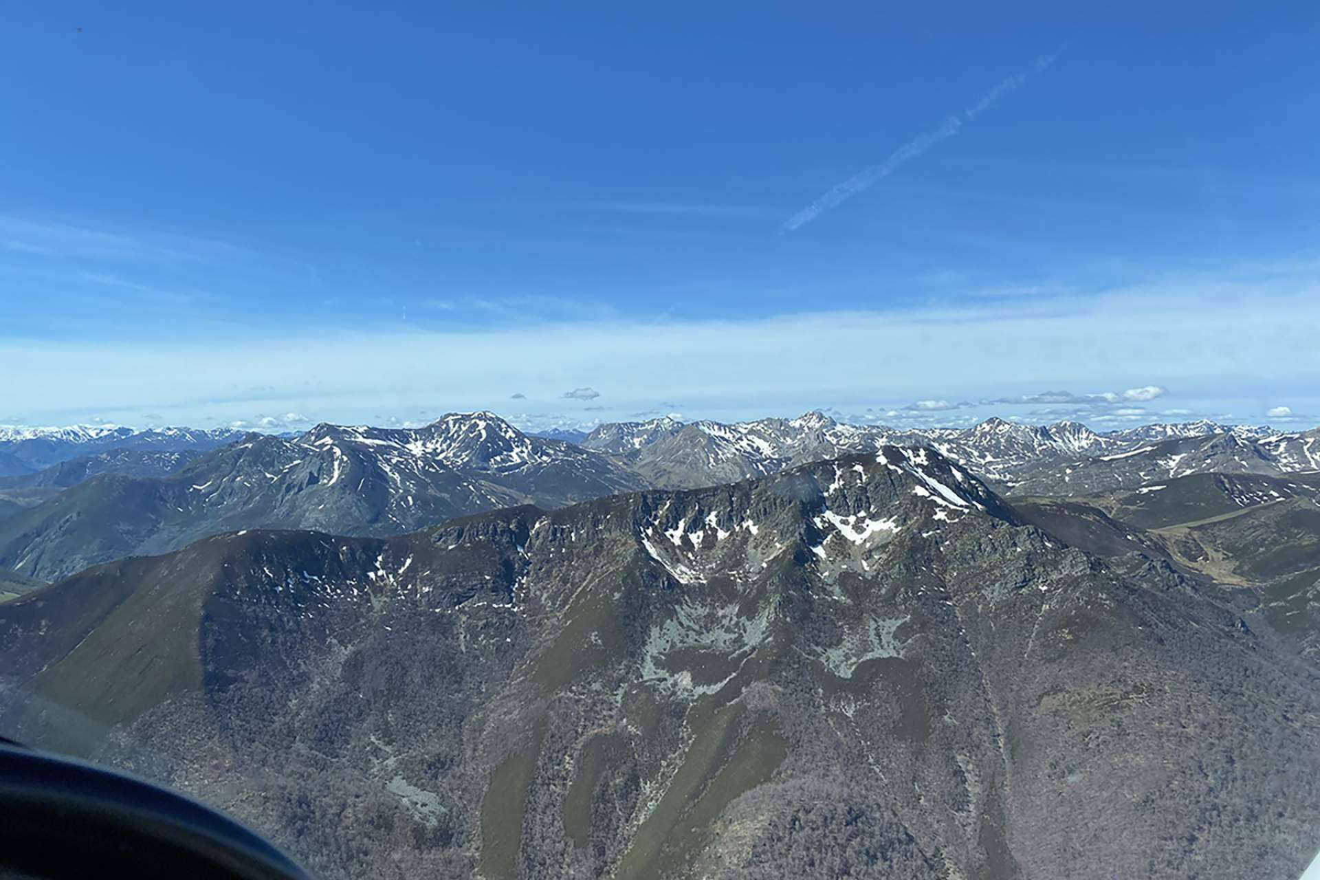 Aspectos teóricos y prácticos que se enseñan en el curso de piloto de ultraligero de Asturfly