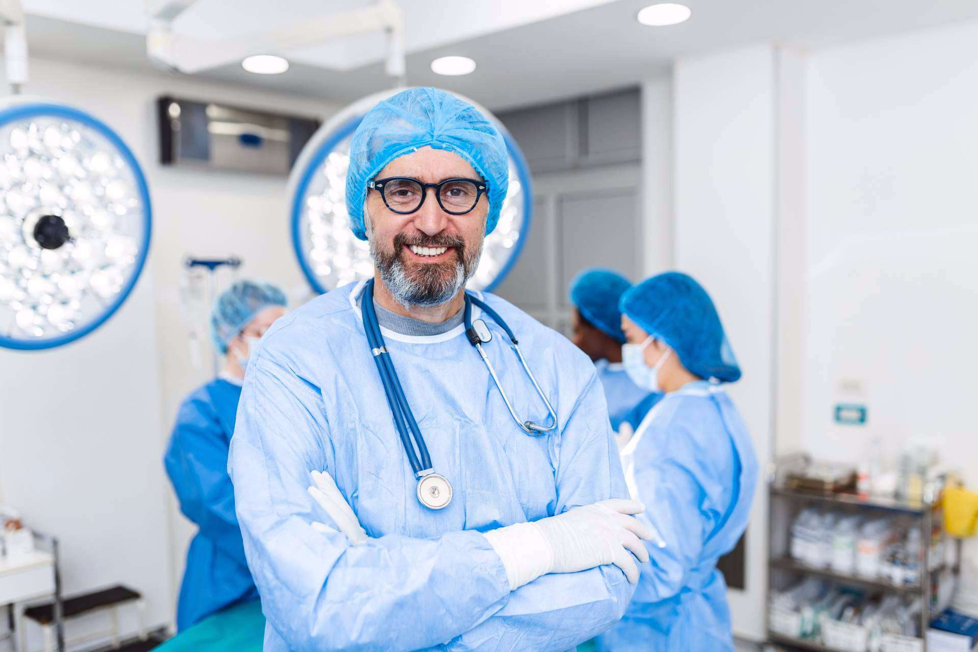 Implantes dentales con soluciones personalizadas en la Clínica Dental ResidentLive