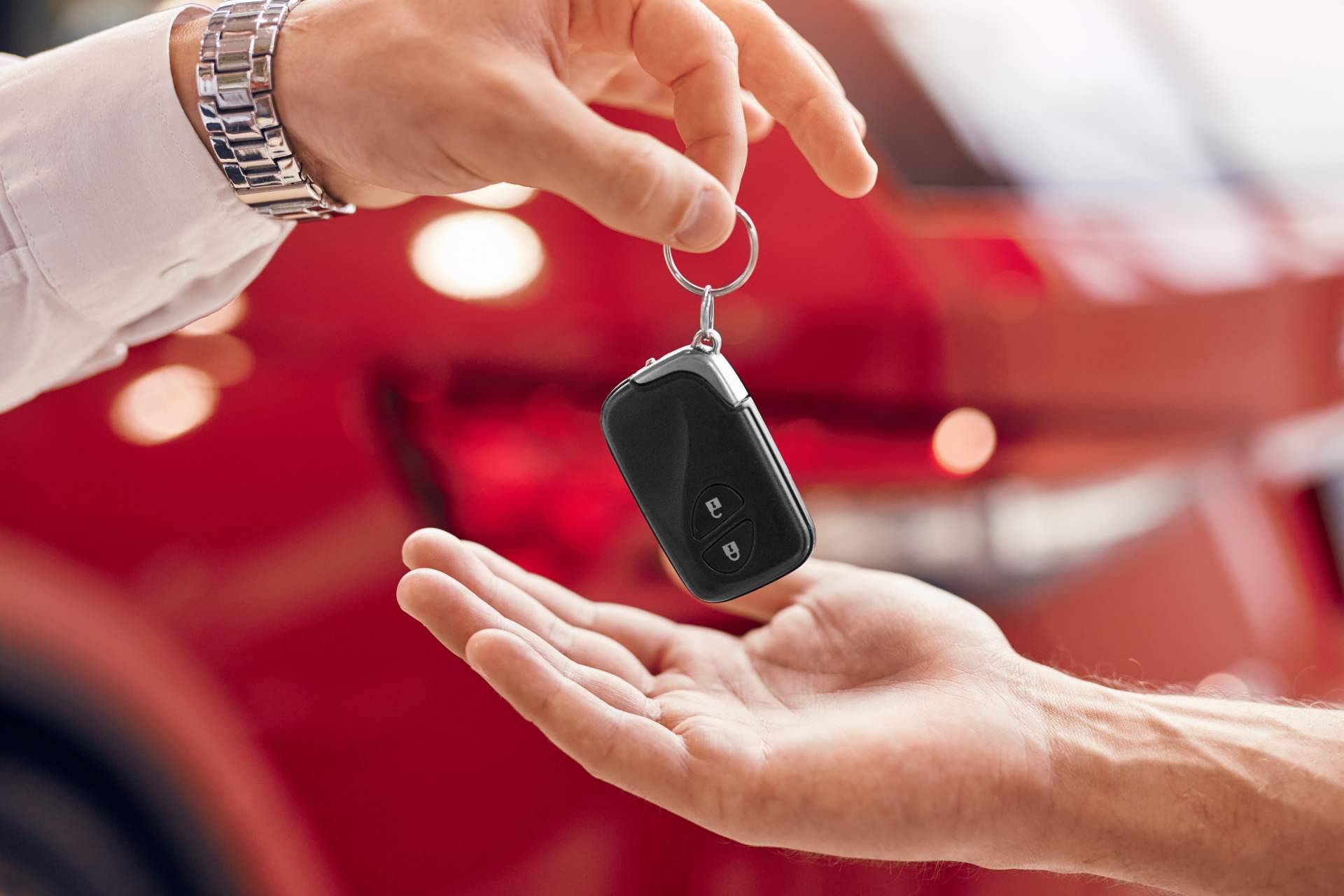 Alquiler de coches en Aeropuerto de Alicante con seguro a todo riesgo sin franquicia, en Viva Cars
