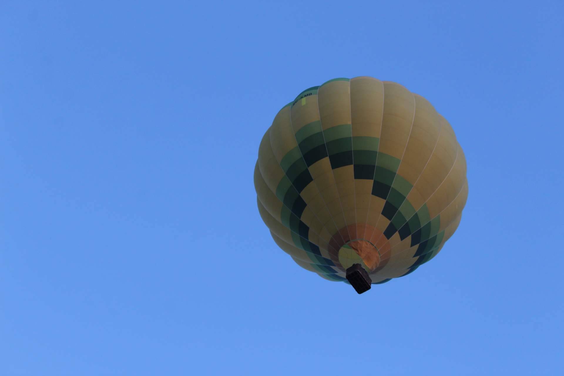 La oportunidad de montar en globo sobre una ciudad patrimonio de la humanidad como Segovia, de la mano de EoloFLY