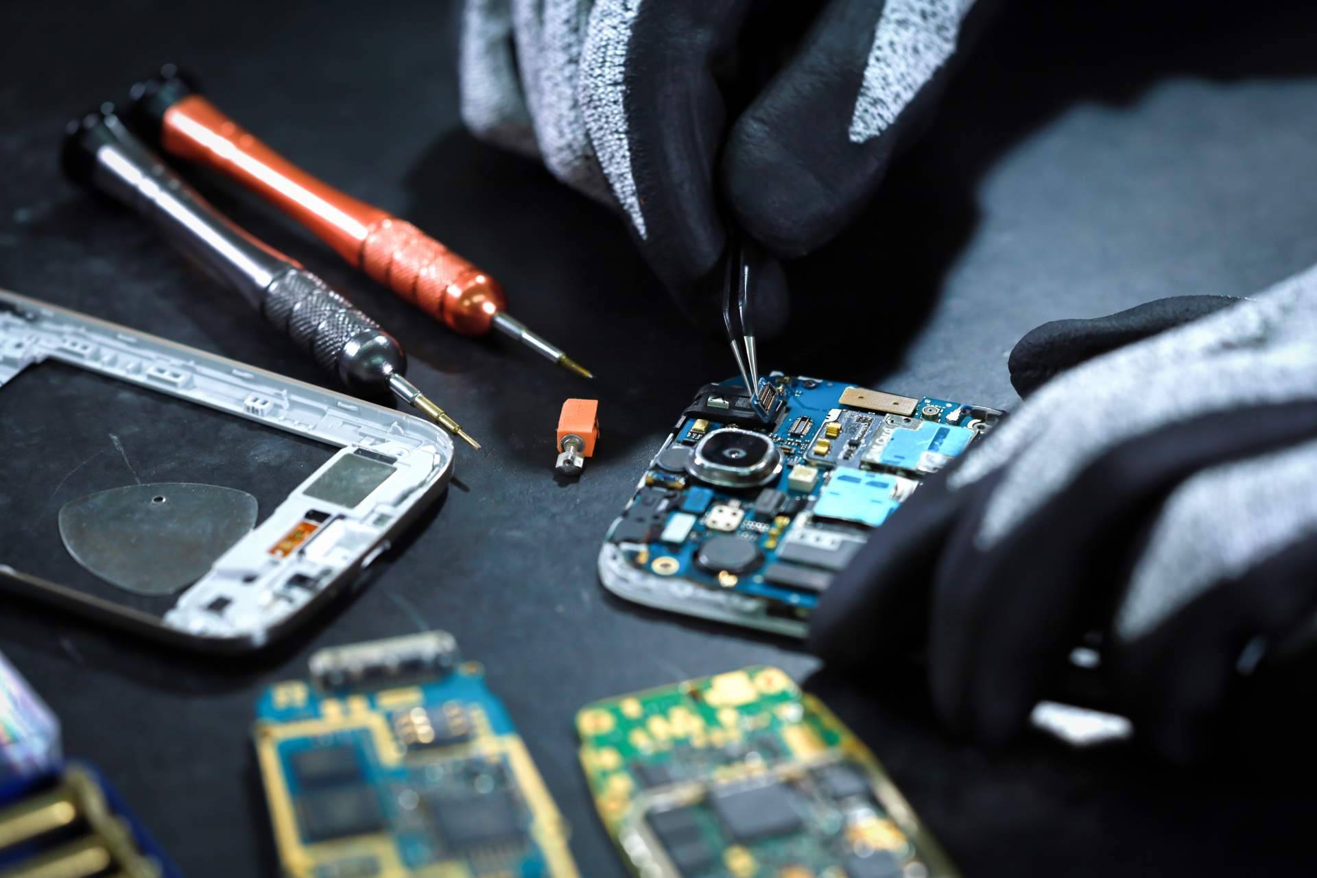 Unos de los líderes en reparaciones de móviles al instante, Mundo del Móvil