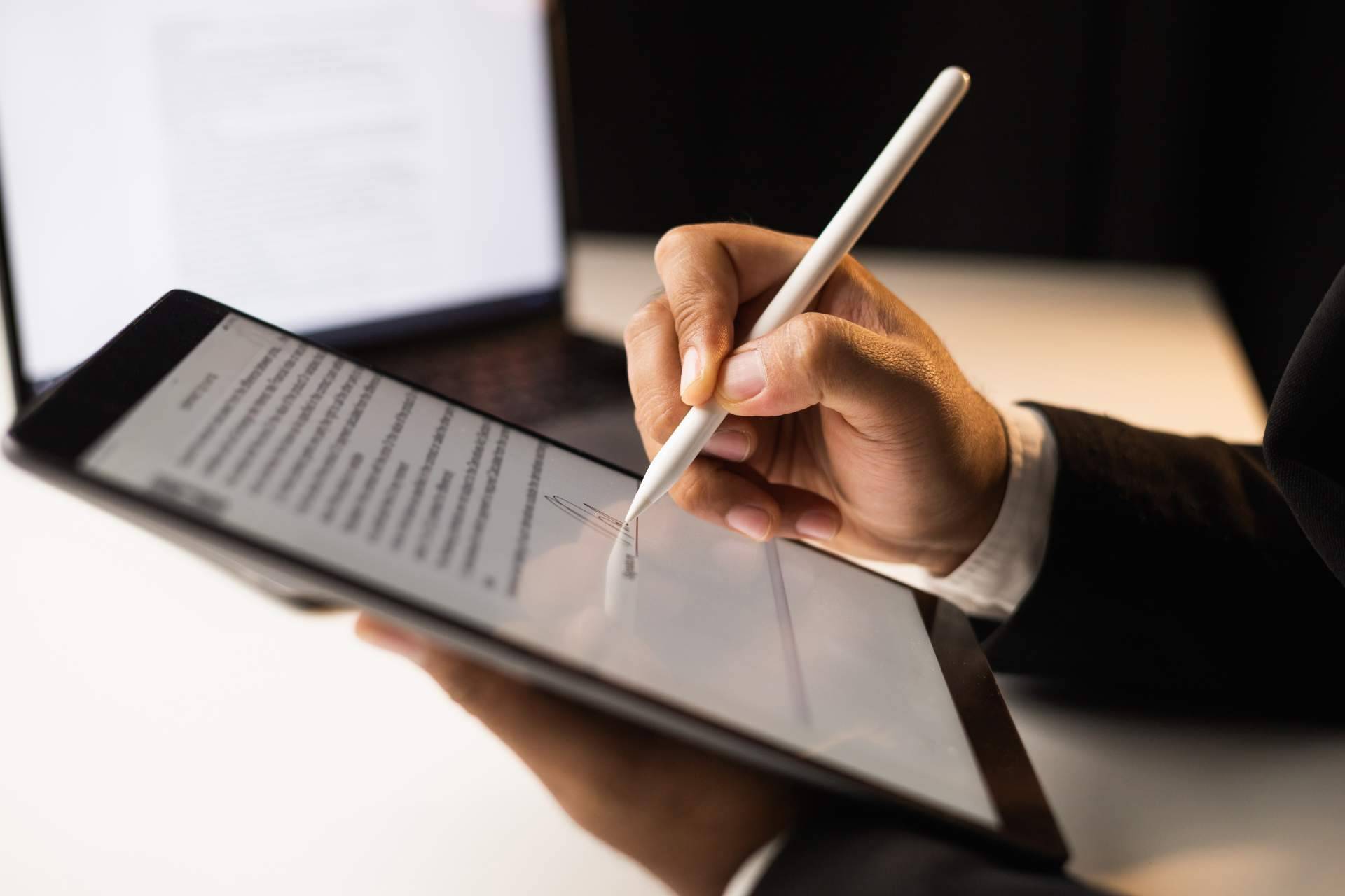 AVIVA VOICE, la empresa que ofrece su plataforma de firma digital a las Gestoras de Fondos