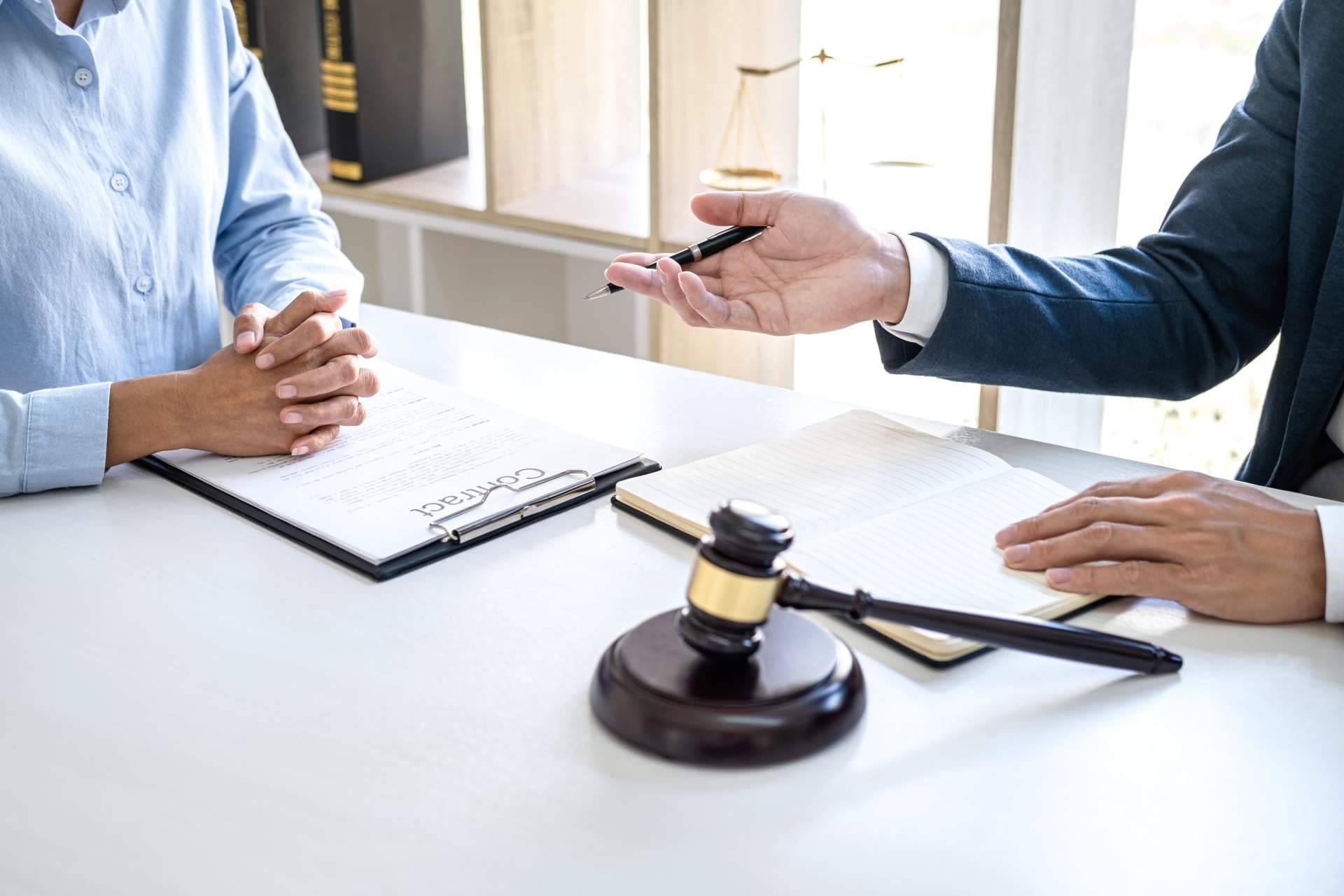 Tsunami del mundo asegurador. Clientes buscan asesoría legal en Visión Legal 360º