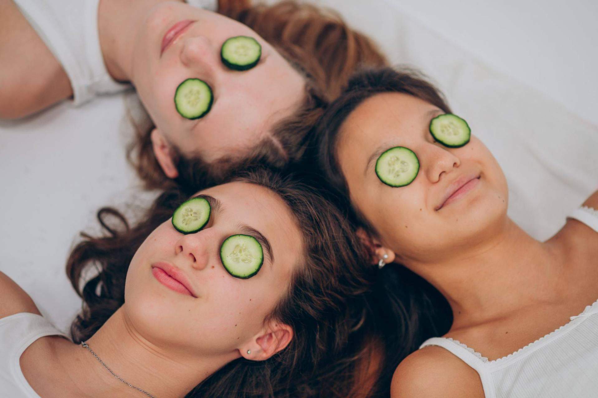 ¿Cuál es la mejor rutina de skincare para adolescentes; ¿la coreana o la minimalista de Nateena?