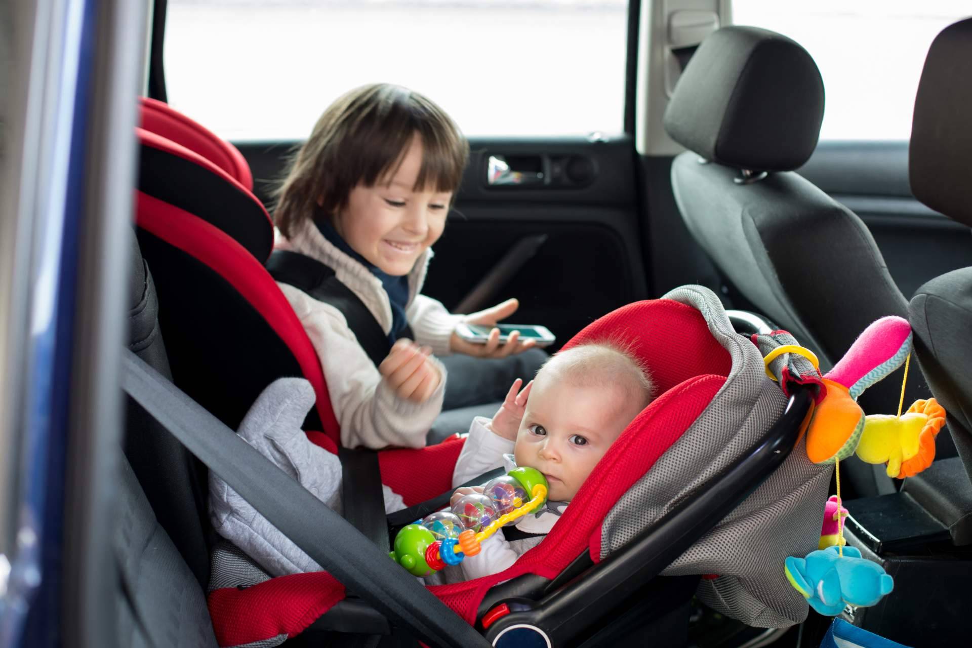 Las sillas de auto para bebés son fundamentales para asegurar su protección en la carretera, por MIMOS