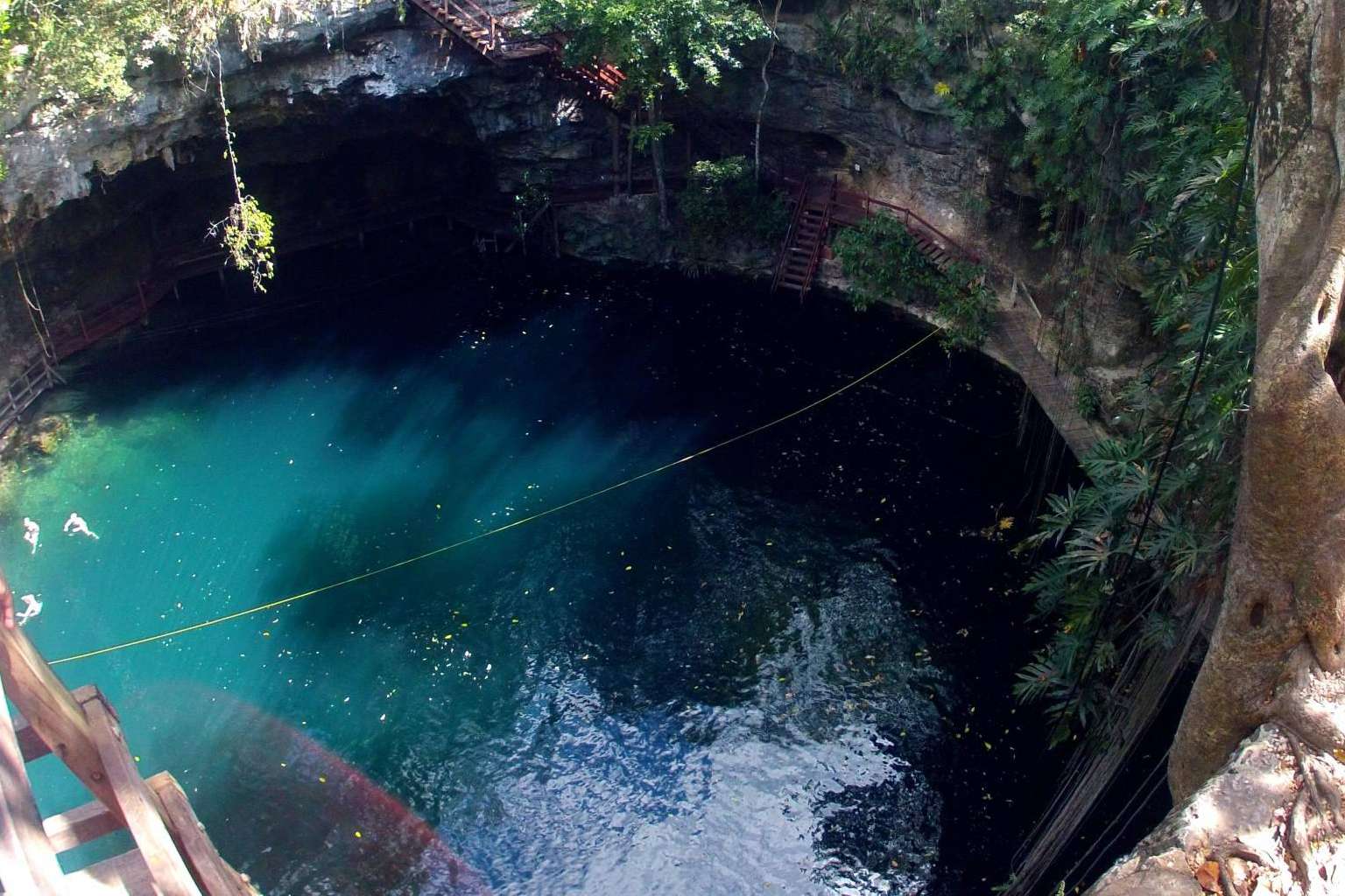 La propuesta de Tierras Mayas consiste en una experiencia inmersiva en los cenotes