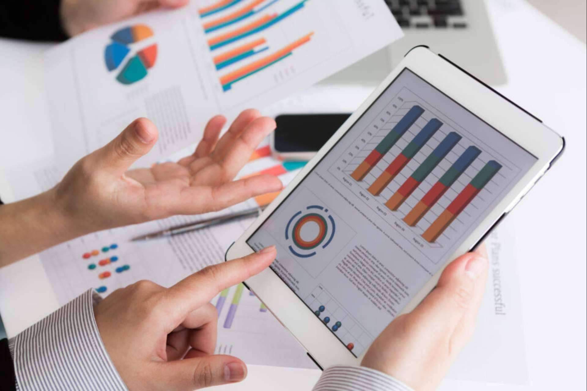 Cómo impacta la digitalización en el seguimiento de KPI de producción en entornos industriales