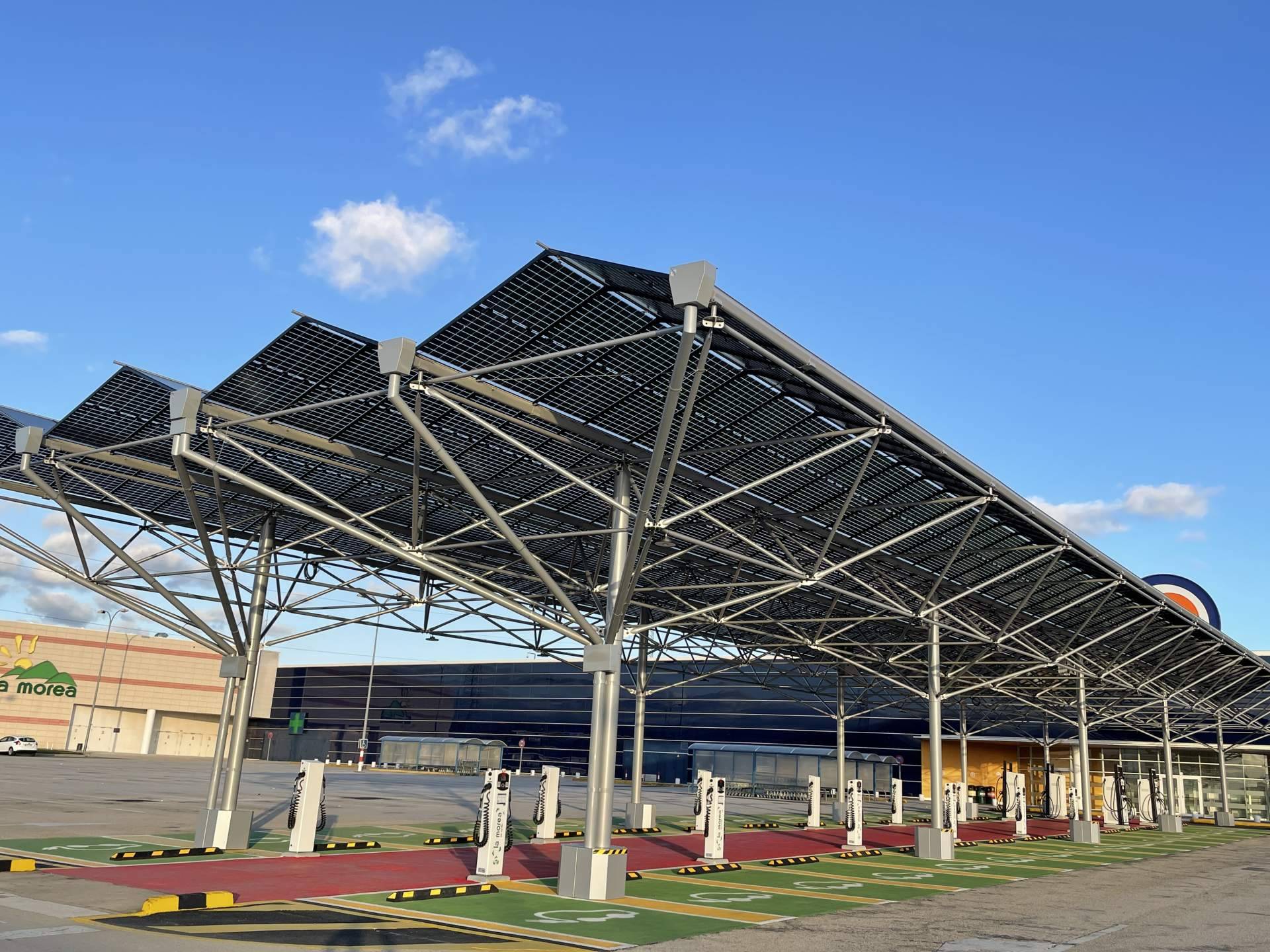 Inauguración de 32 nuevos puntos de recarga para vehículos eléctricos en La Morea, Navarra, de la mano de Etecnic