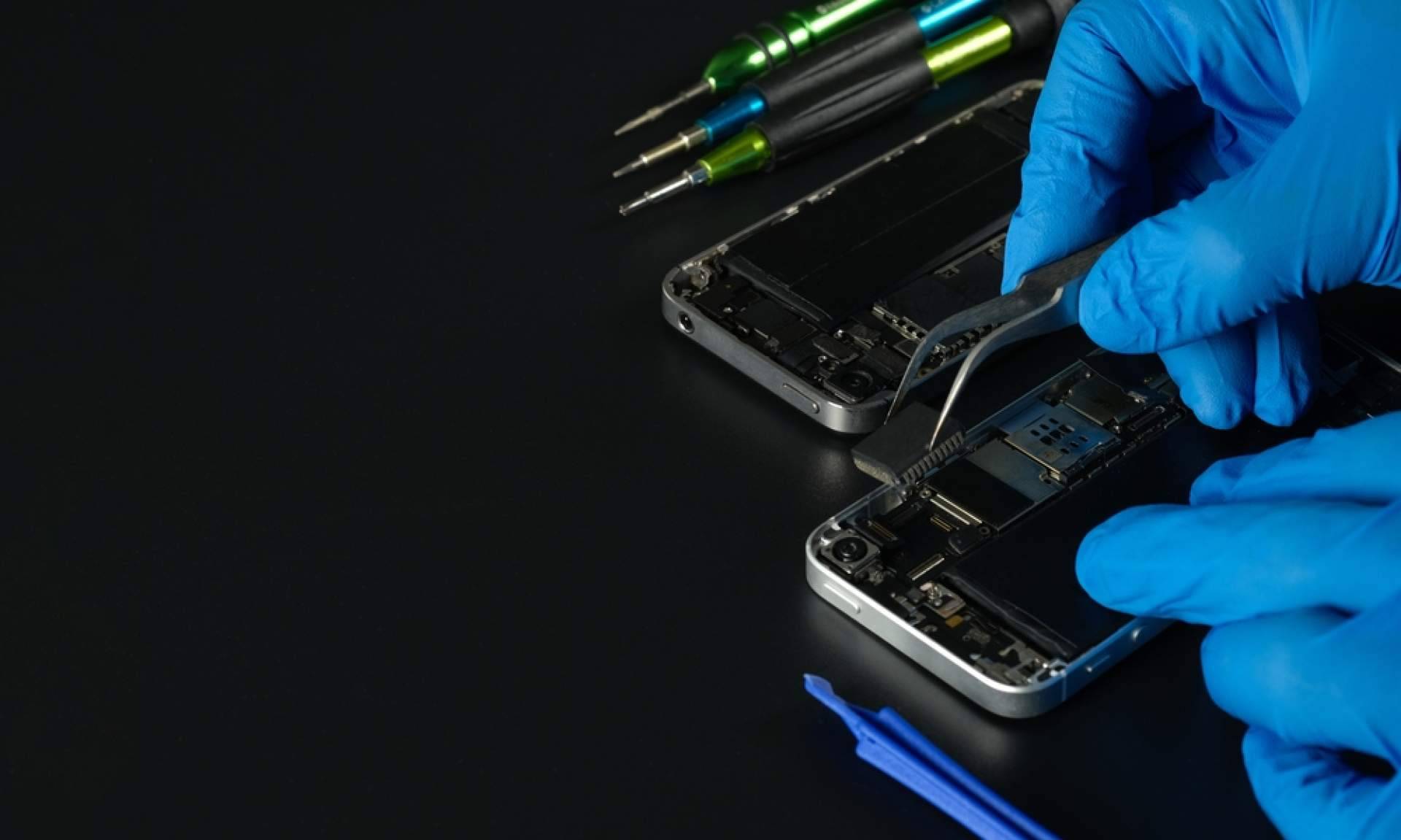 Doctor Móviles ofrece un servicio de reparaciones exprés de teléfonos móviles en su tienda física