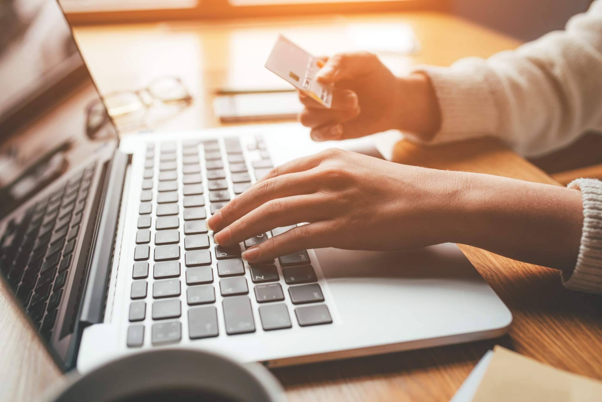 Crear una tienda online para la transformación digital de una empresa, con Nomascode