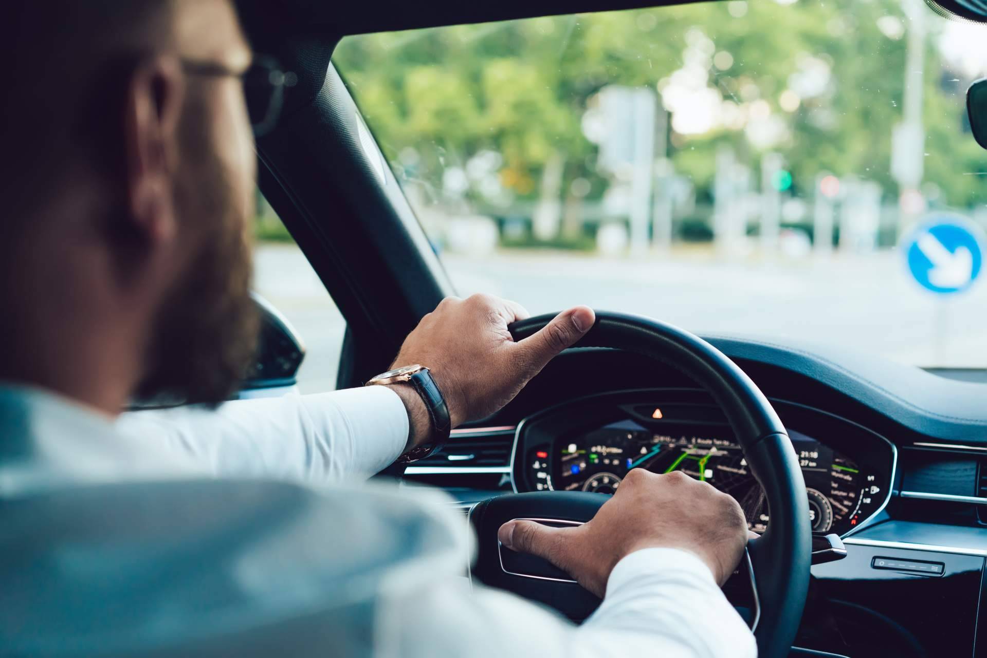 ¿Es mejor la compra o el alquiler de coches deportivos?, por Rent Car Deluxe