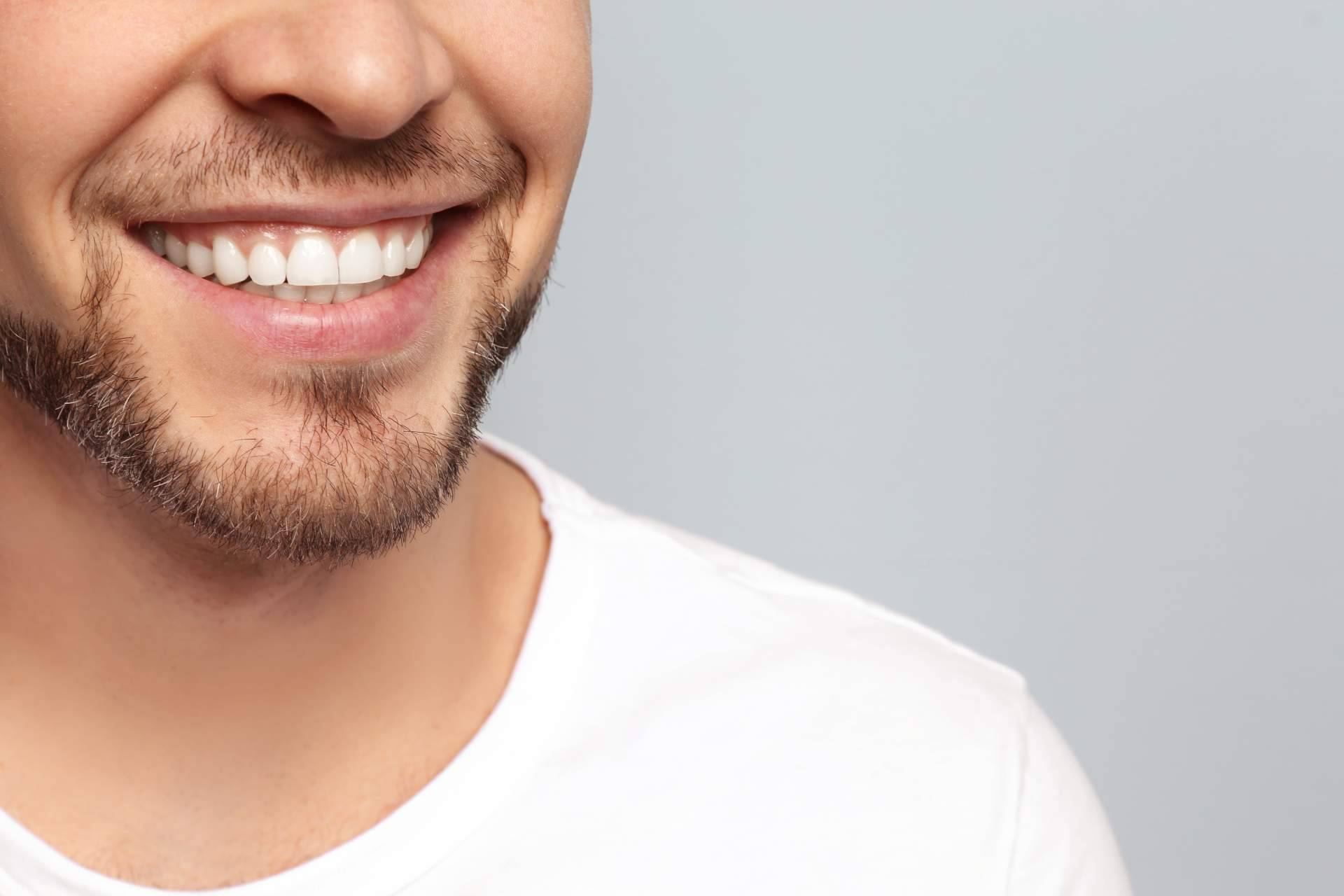 Implantes dentales de la mano de Clínica Dental de la Doctora Cachero