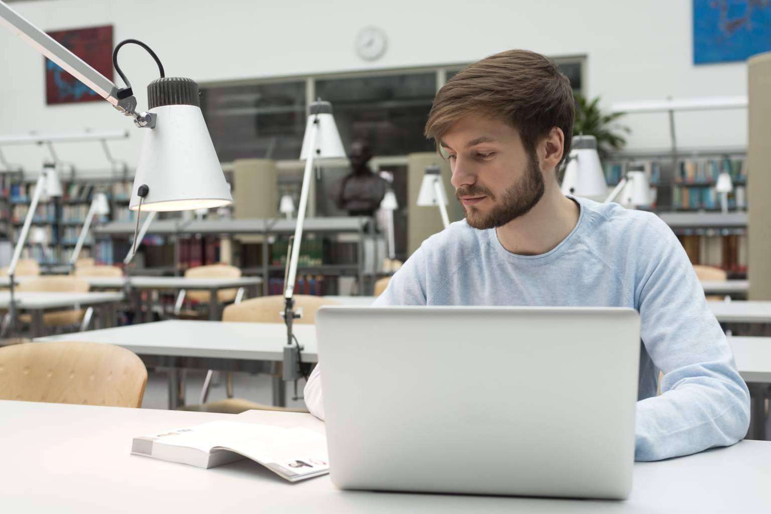 La importancia sobre la seguridad informática en centros educativos, por Bidaidea
