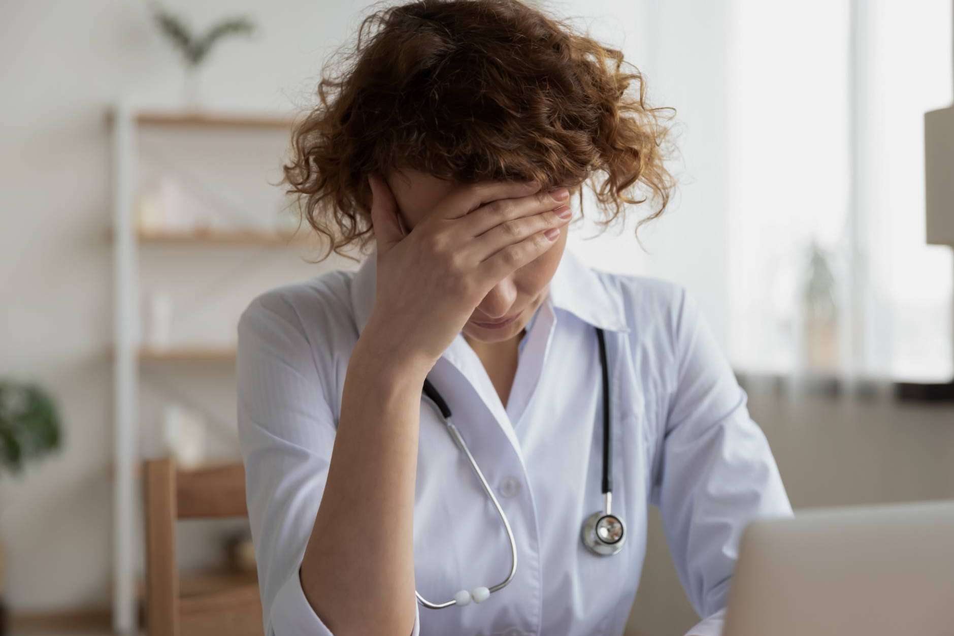 Las implicaciones en la vida personal y laboral de ser médico como la salud mental, con FeliciDoc