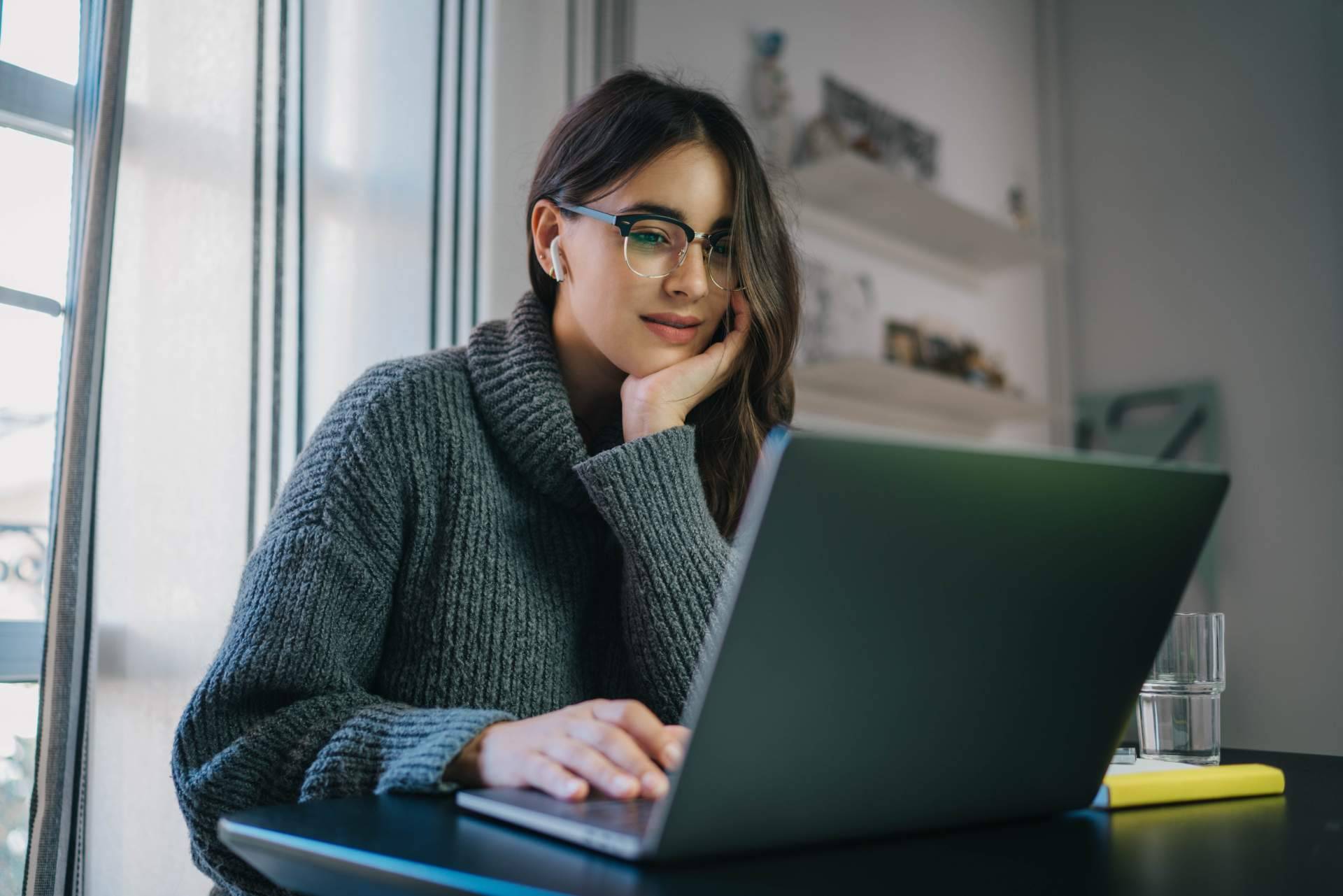 Superar los desafíos de los trabajos de fin de grado con la ayuda de ApruebaTodo