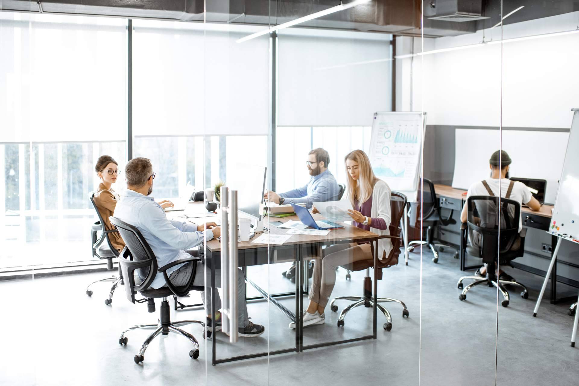 Razones por las cuales el outsourcing está siendo clave en un entorno tecnológico cada vez más complejo