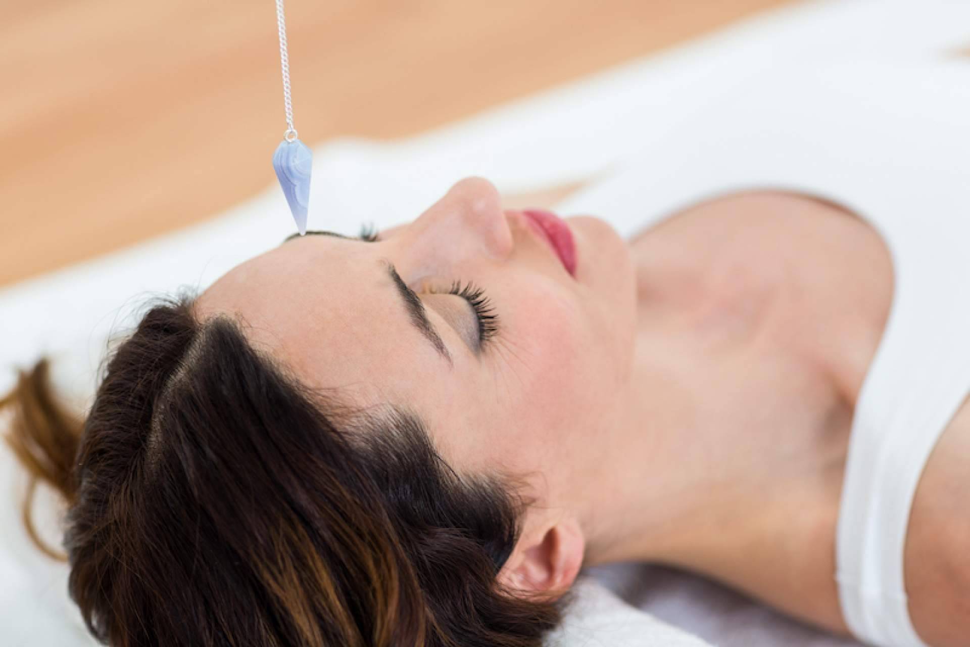 Cuáles son los beneficios de la terapia de hipnosis, con la terapeuta Anna Solé