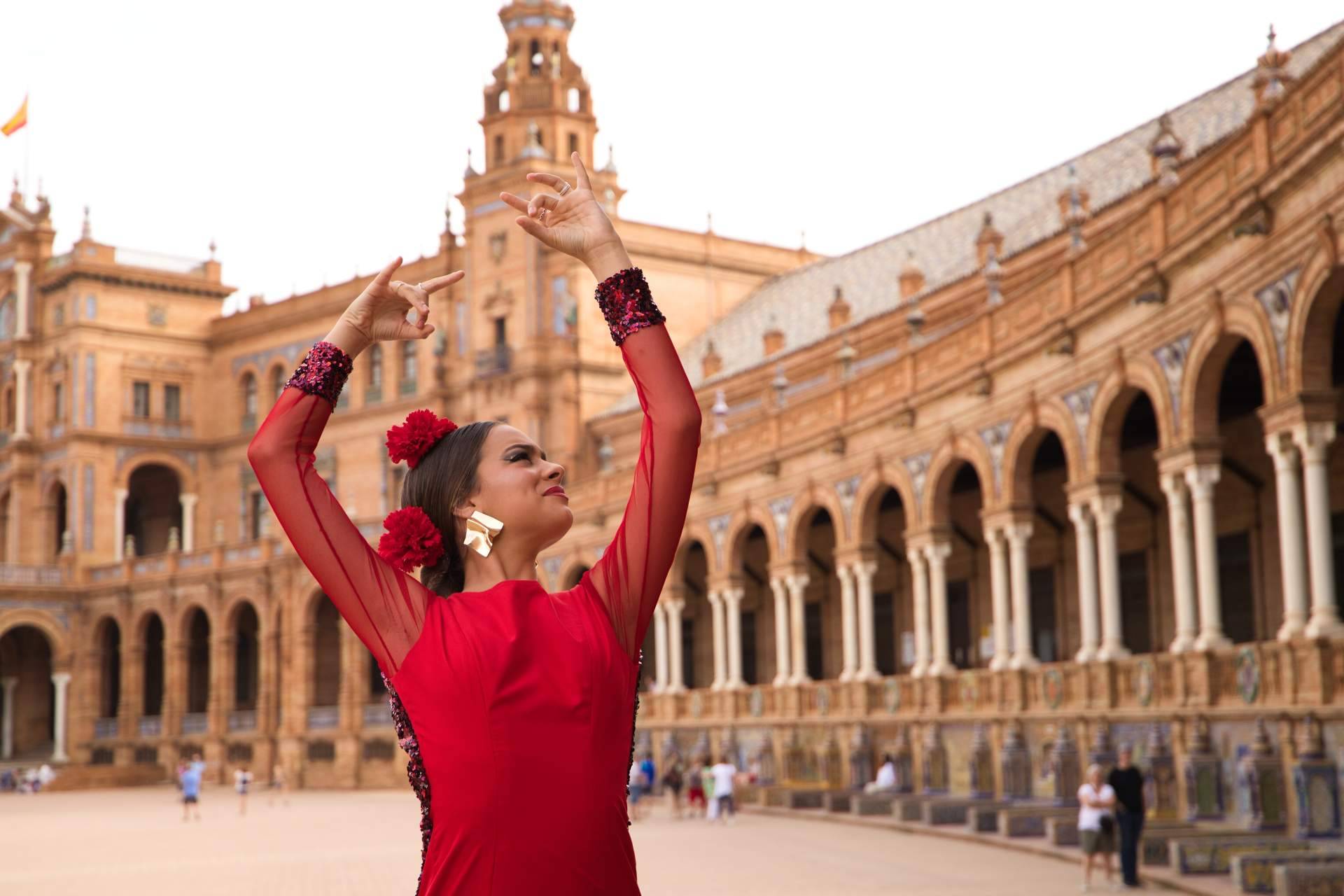 Viva la Feria y los pendientes de flamenca para lucir en la Feria 2023