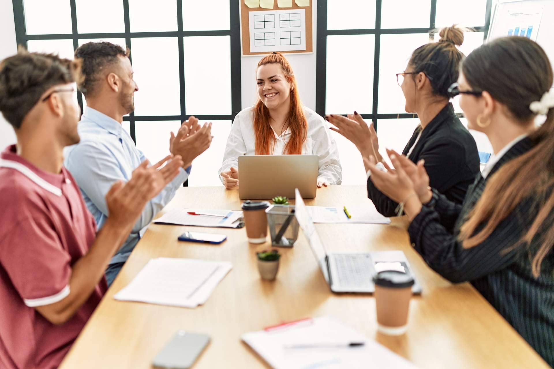 Para las empresas, es una gran oportunidad ofrecer prácticas para estudiantes