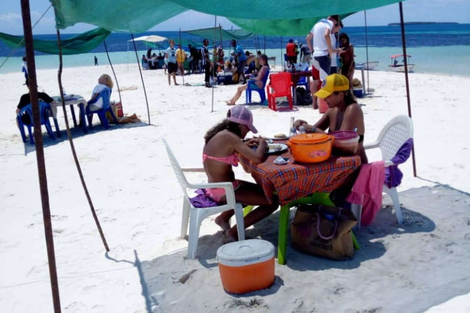 Kobe Tours & Safaris ofrece excursiones Zanzíbar con todo organizado