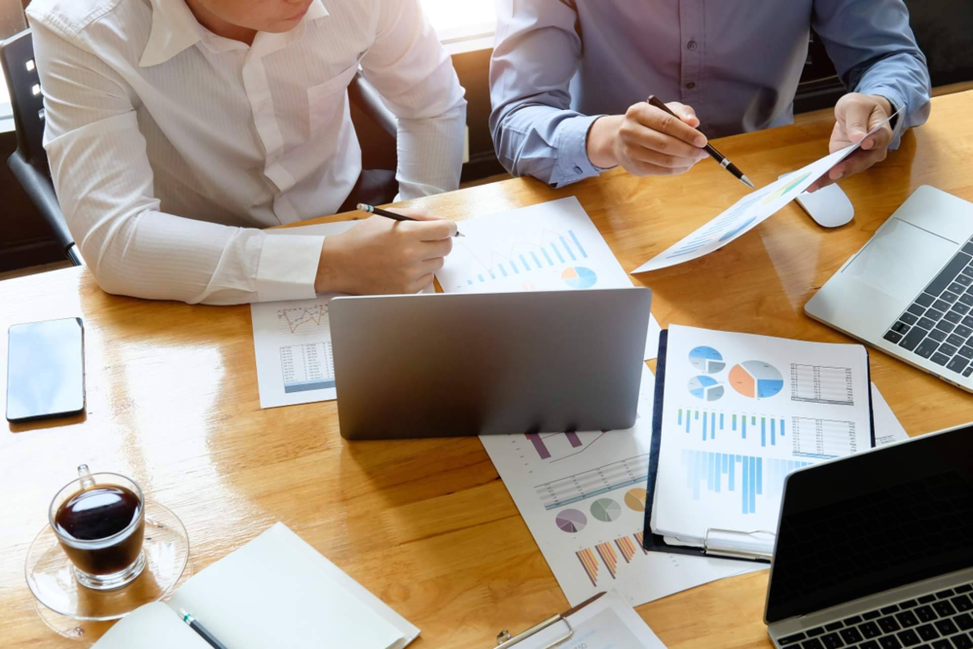 Estrategias a medida para grandes inversiones, con la asesoría financiera de Mariano Aveledo