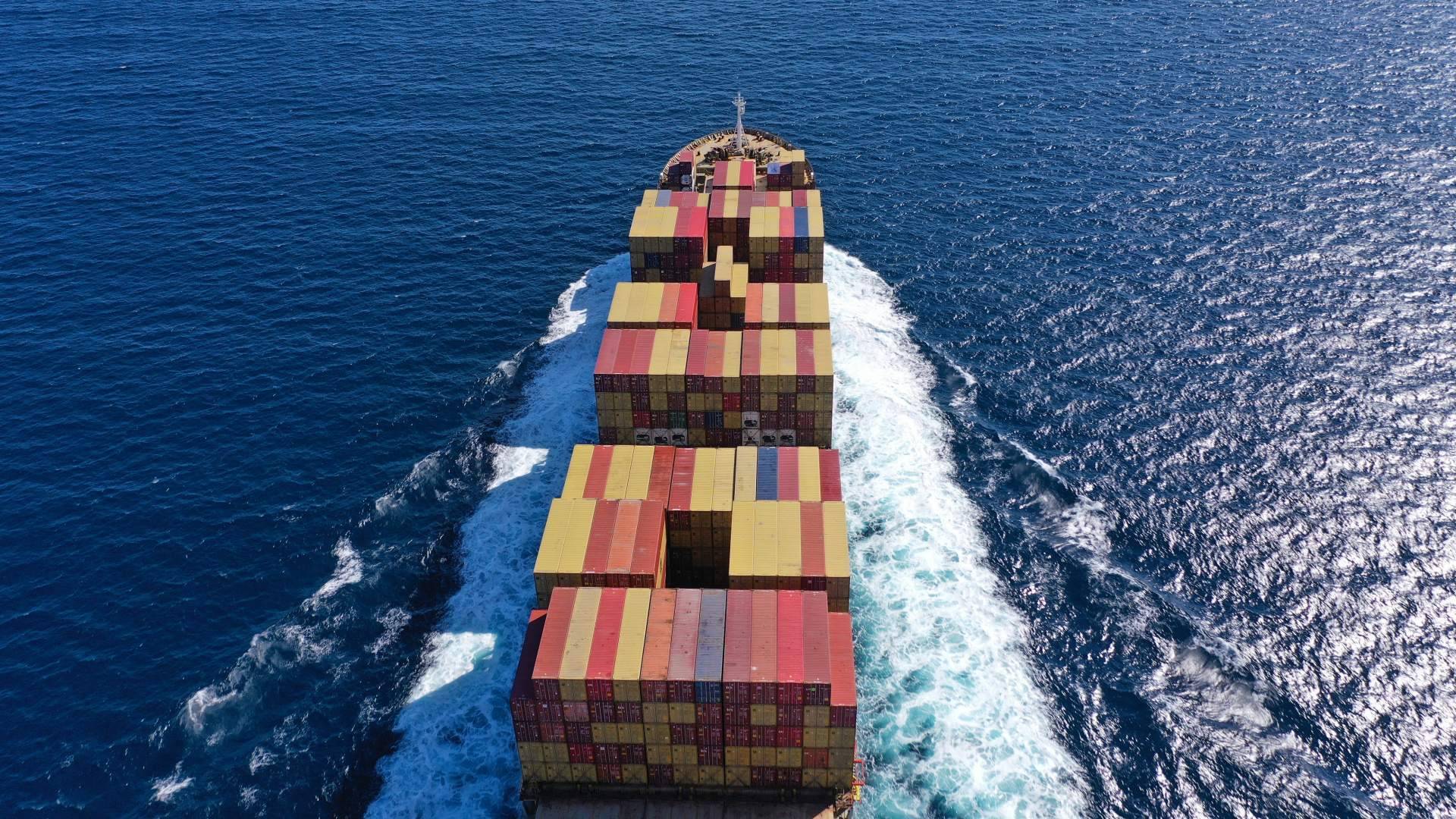 Acirfa Shipping dispone de transporte aéreo y marítimo de mercancías