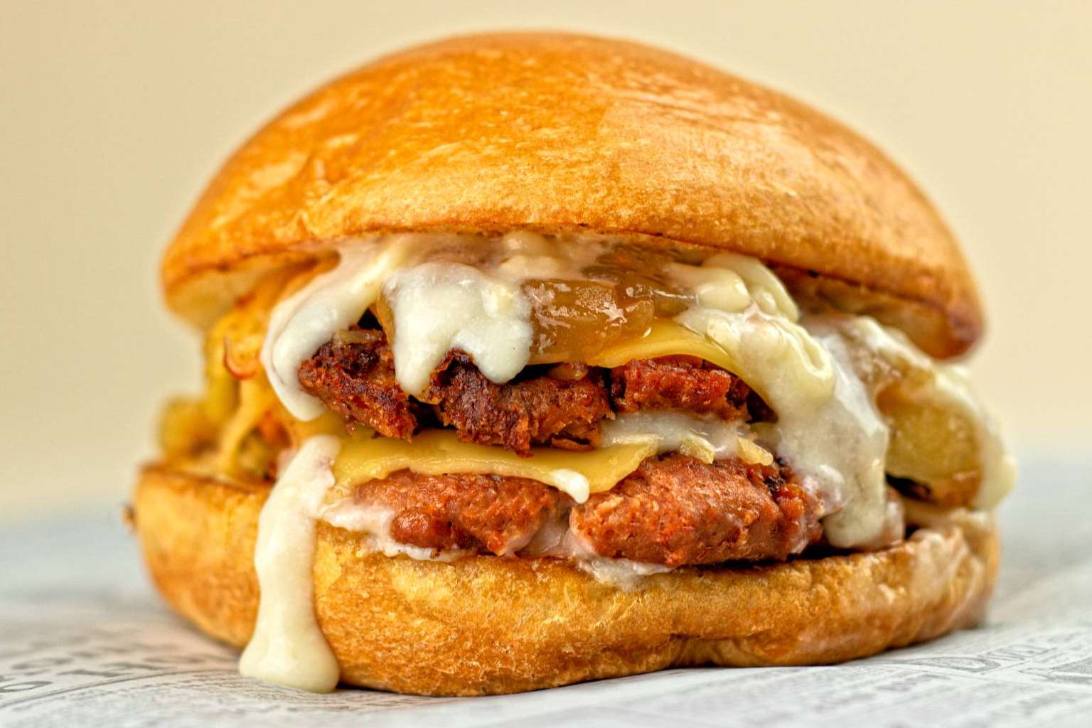 Llega Burger GrinGrin, la nueva hamburguesa estilo carne ideal para hacer en smash