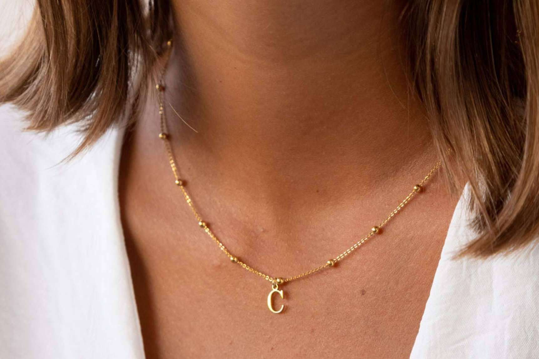 Anitials y su extenso catálogo de collares con iniciales
