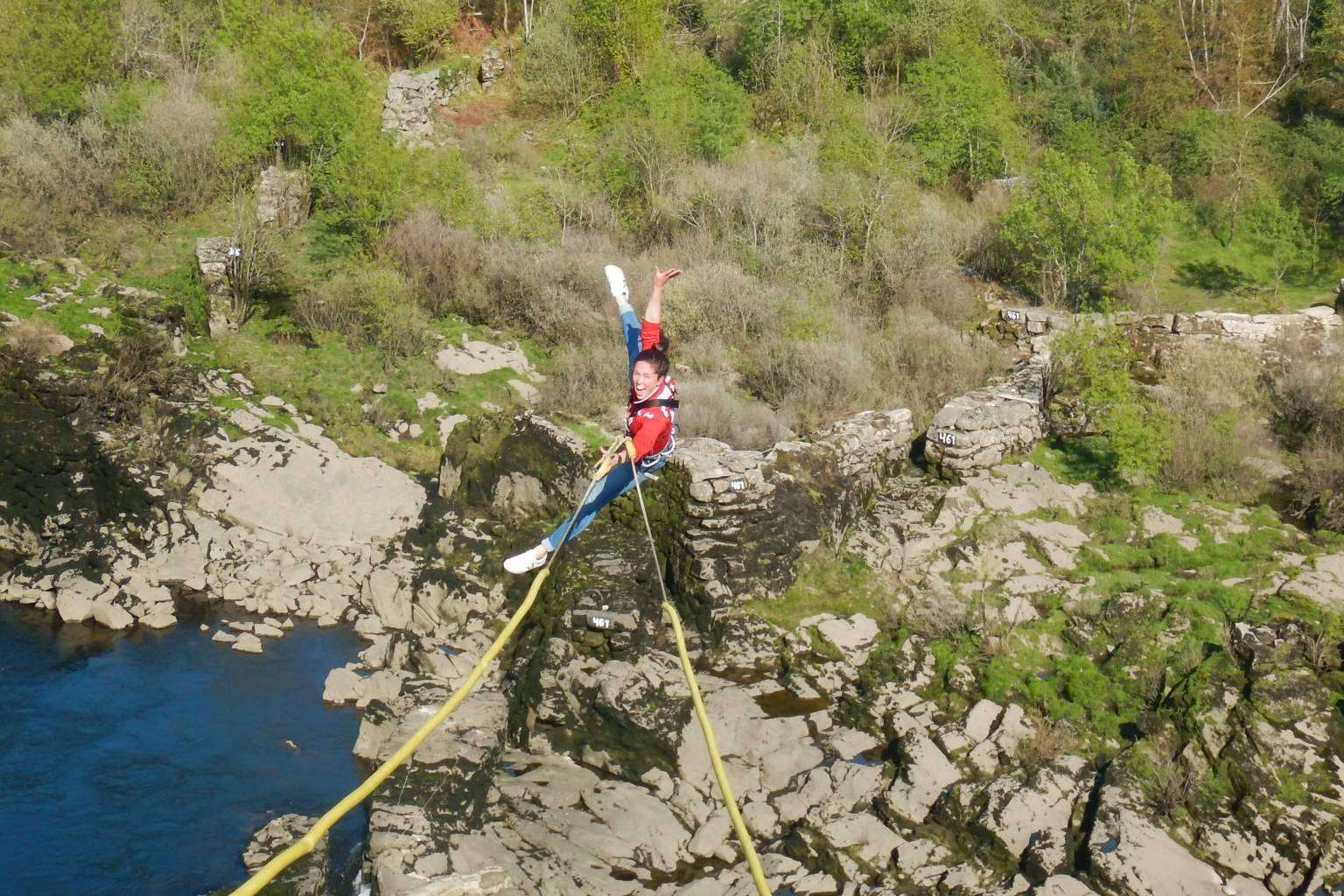Realizar puenting en Galicia con Turac Aventura