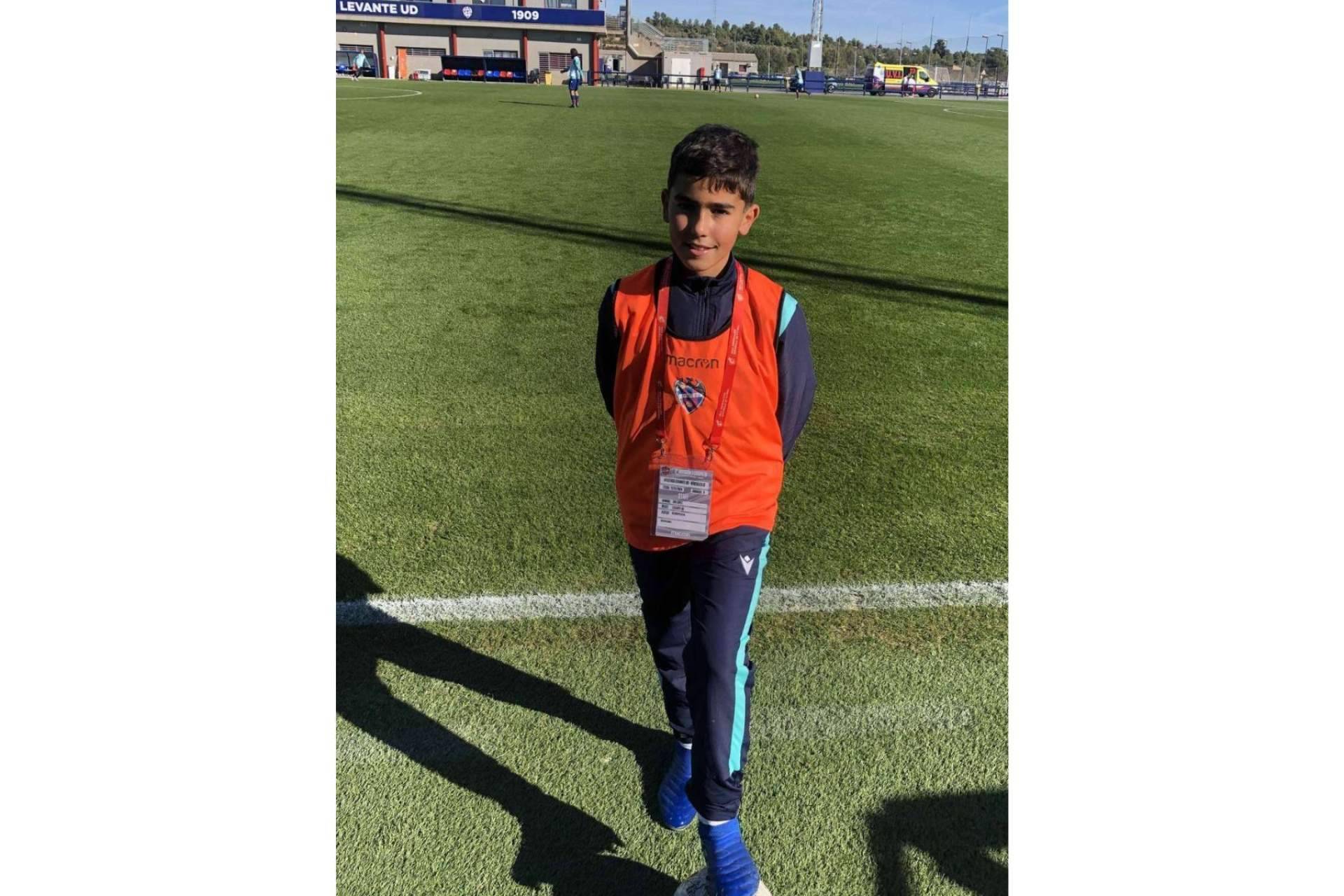 Roi Lopez 10, el futbolista de 14 años
