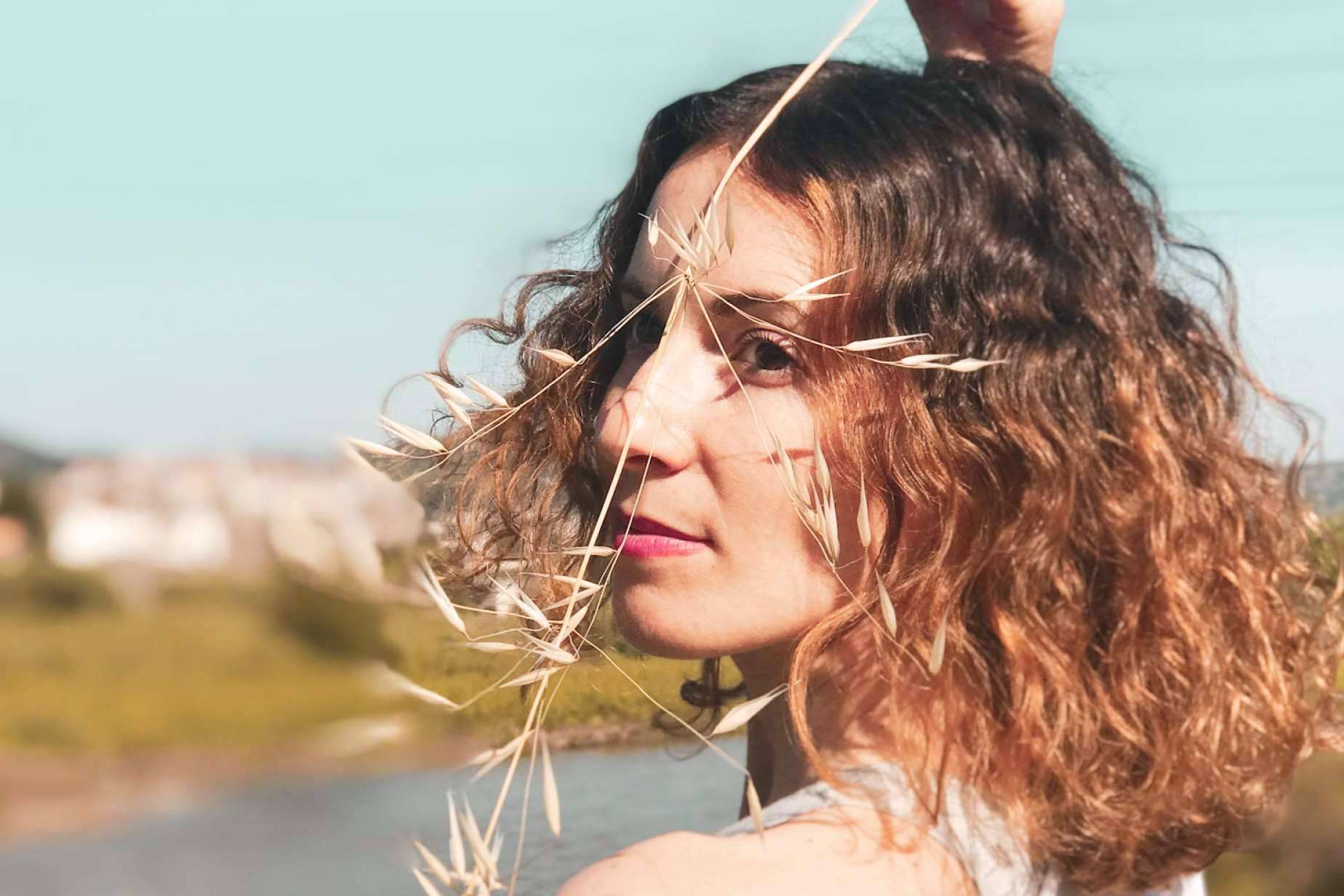 Un canal de YouTube sobre bienestar, minimalismo y desarrollo personal, con Silvia Ahora
