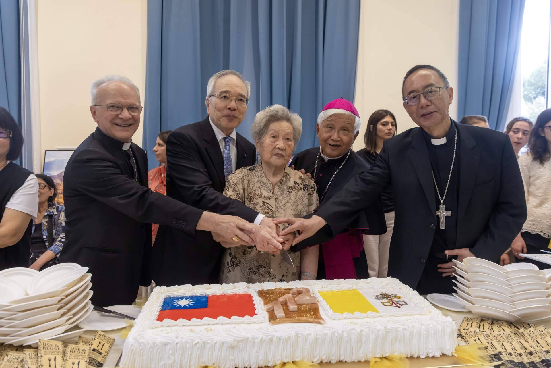 Embajador de Taiwán ante la Santa Sede, 'prevenir la guerra es mucho más crucial que detenerla'