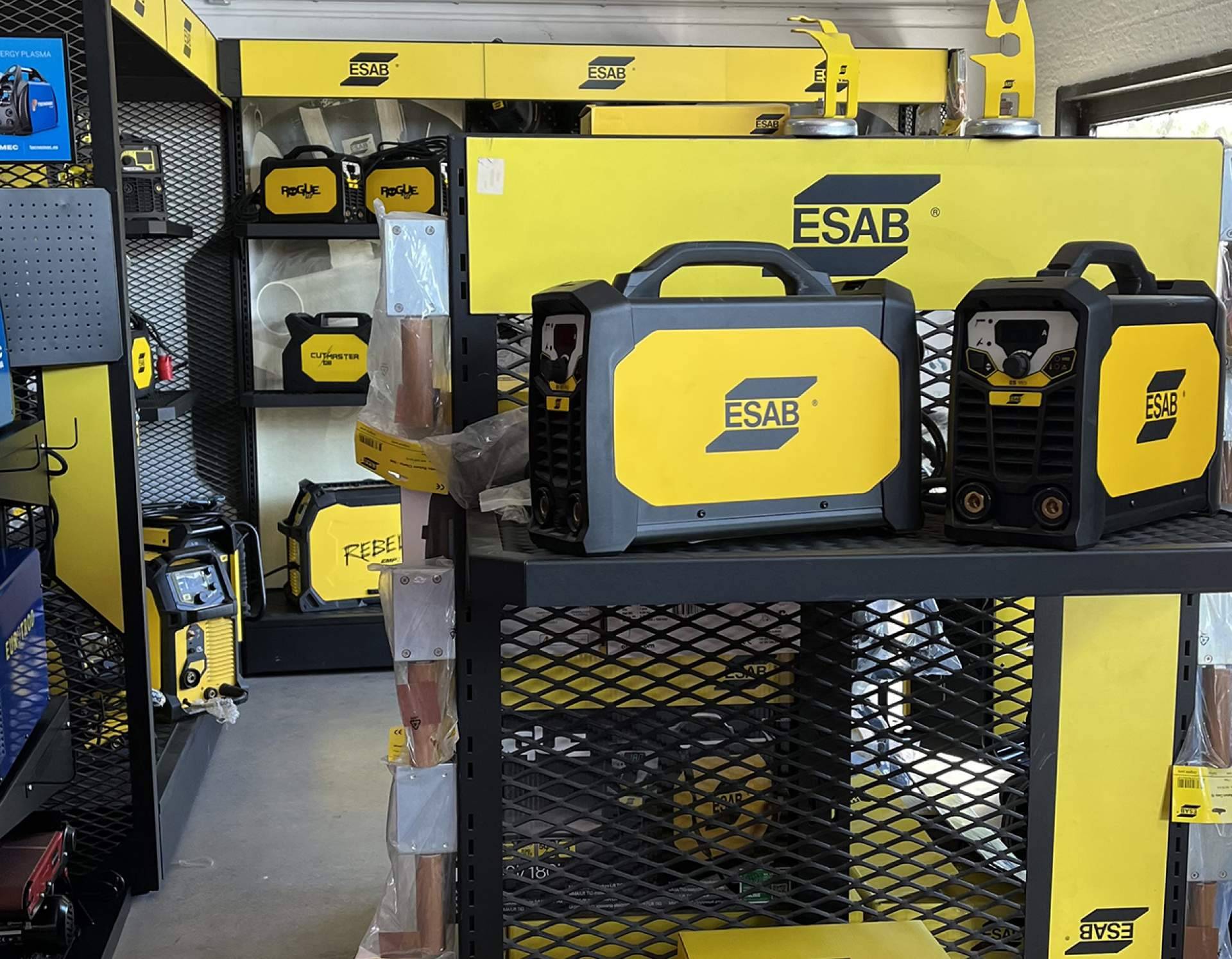 Eny.es dispone de ESAB maquinaria y suministros industriales
