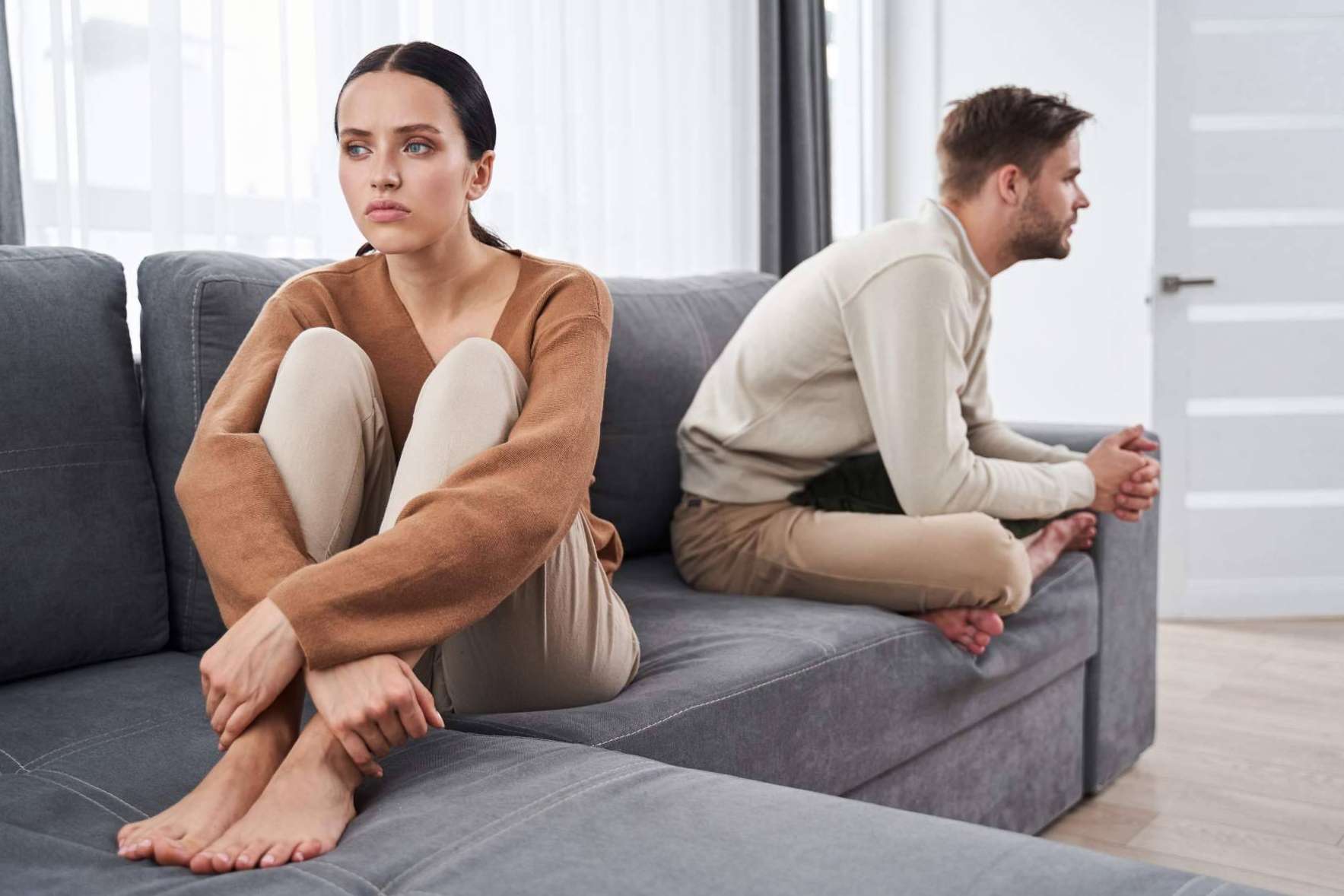¿Si se duda de la pareja es legal contratar un detective privado?