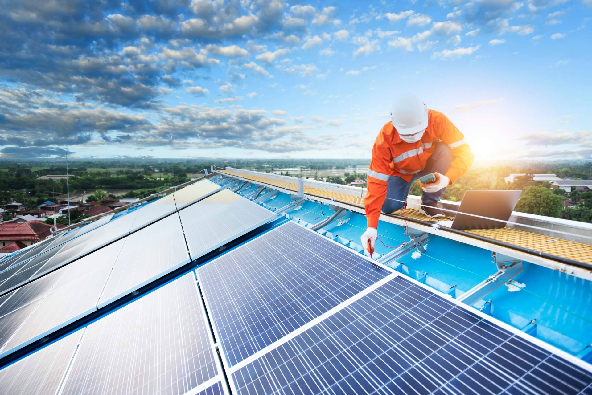 La importancia de las placas solares empresas, por Grupo MQ