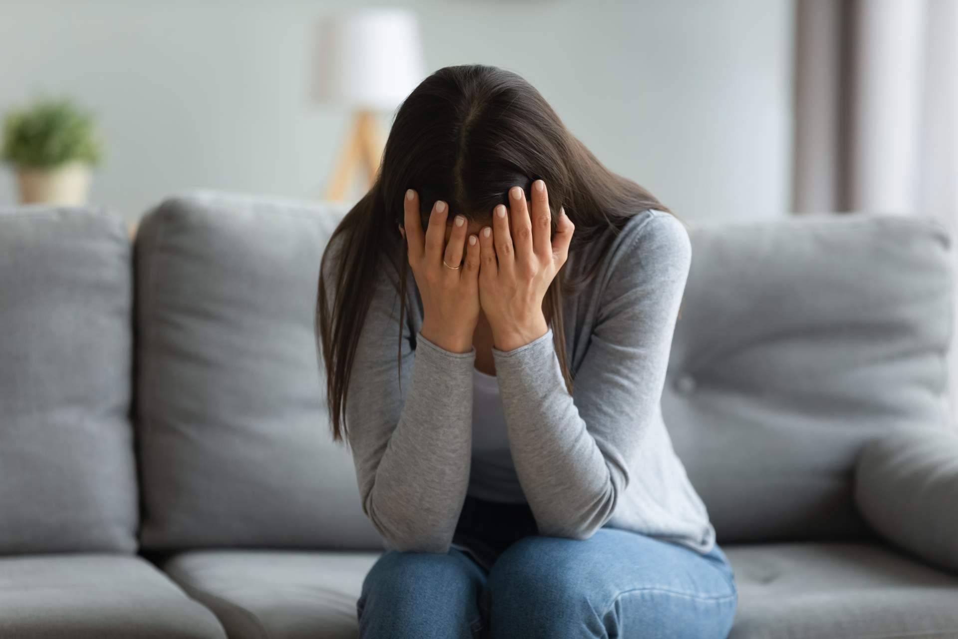 Serena Psicología explica qué es y cómo superar la dependencia emocional de pareja