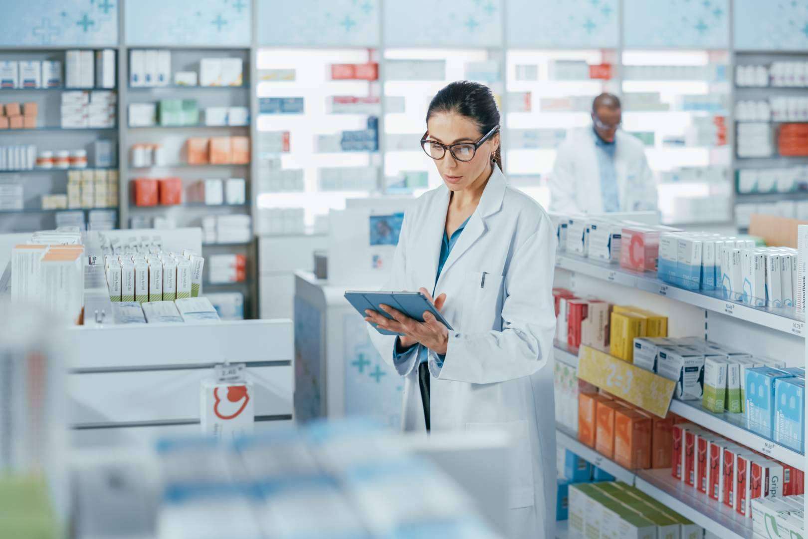 Entender las claves para evaluar el potencial de crecimiento de una farmacia antes de comprarla, con Urbagesa Farmacias