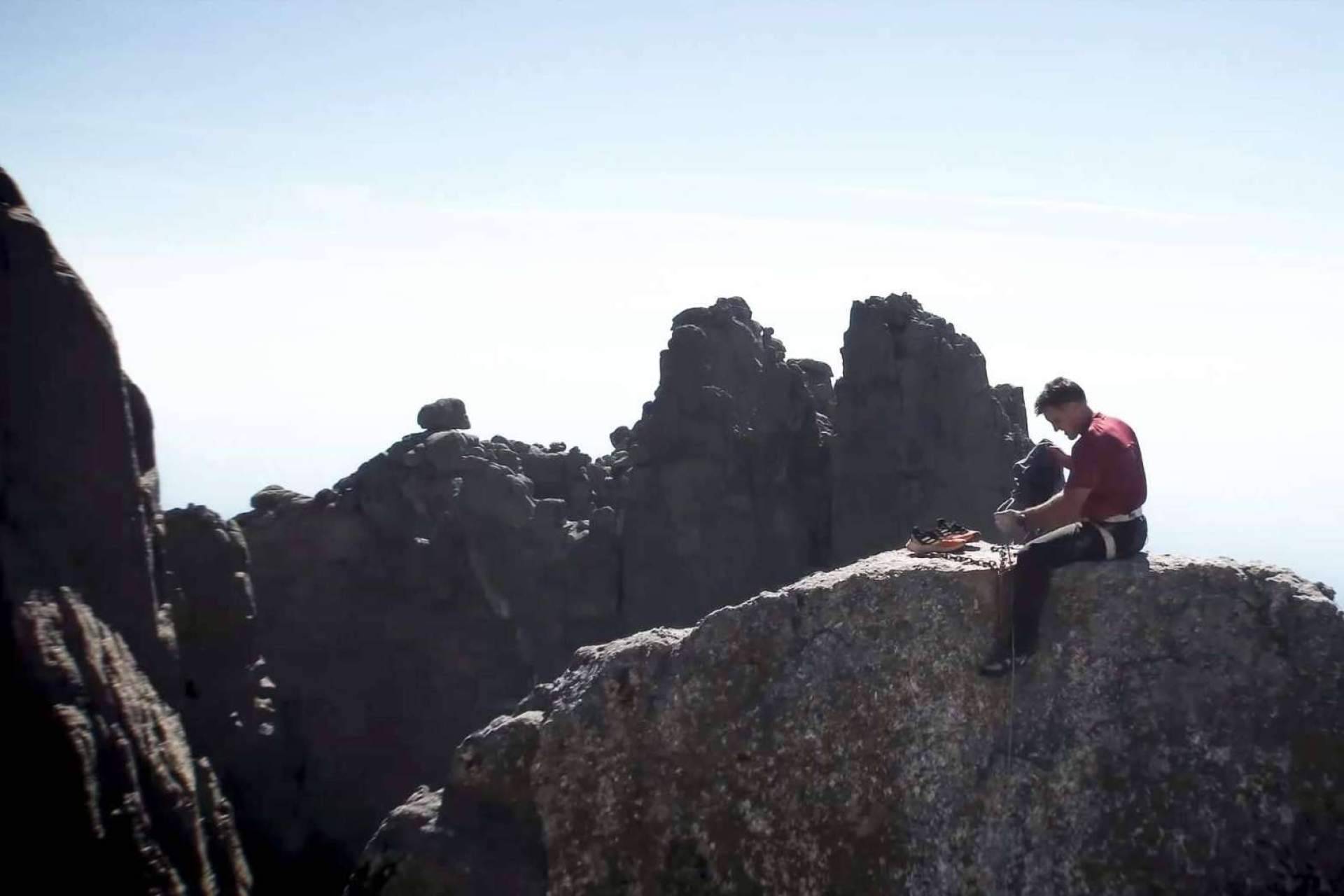 ¿Dónde se pueden encontrar documentales de escalada?, en Ruteon