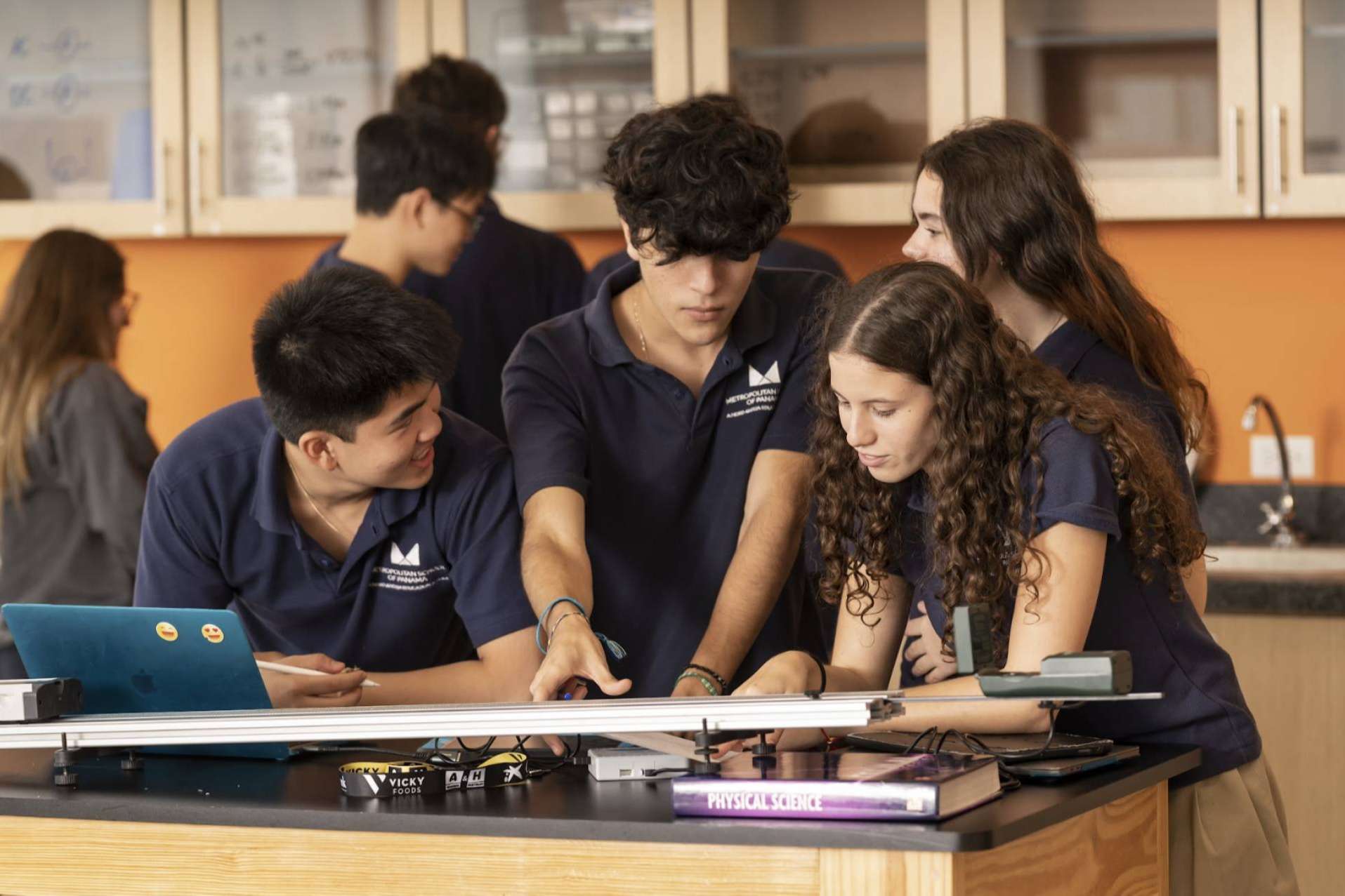 Resultados del IBDP 2023 destacan al MET como uno de los mejores colegios de Panamá