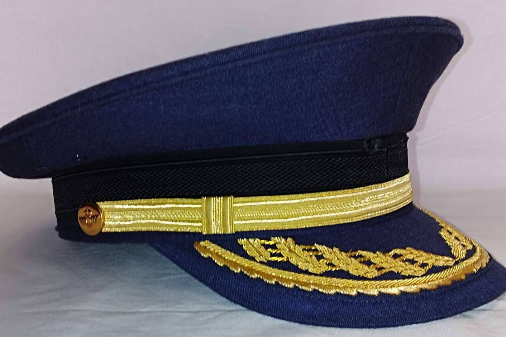 Conocer las últimas adjudicaciones a Distarmatex, empresa de suministro de uniformes y complementos