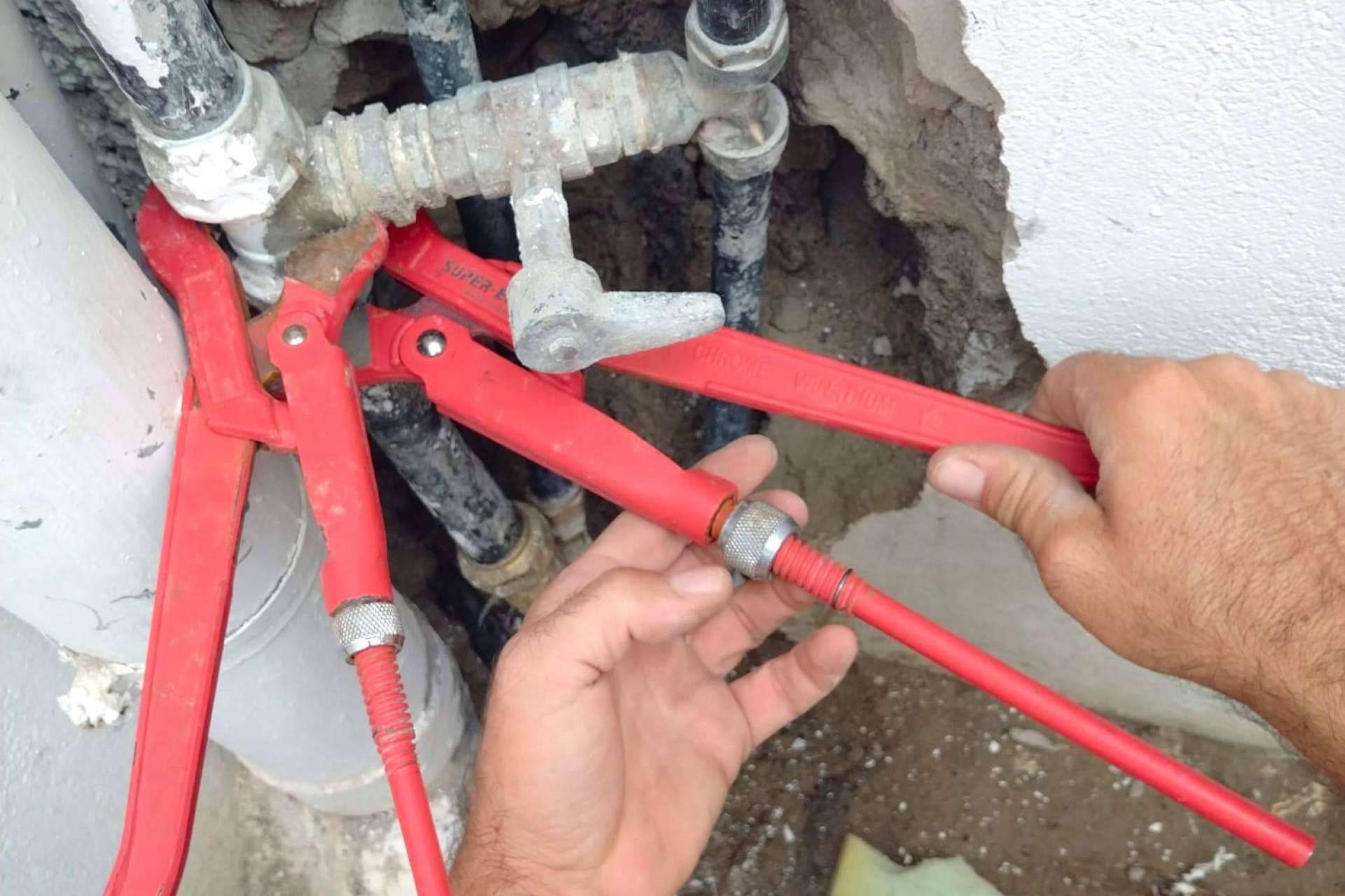 Prontogranca24 ofrece servicios de fontanería a domicilio en Maspalomas, Gran Canaria