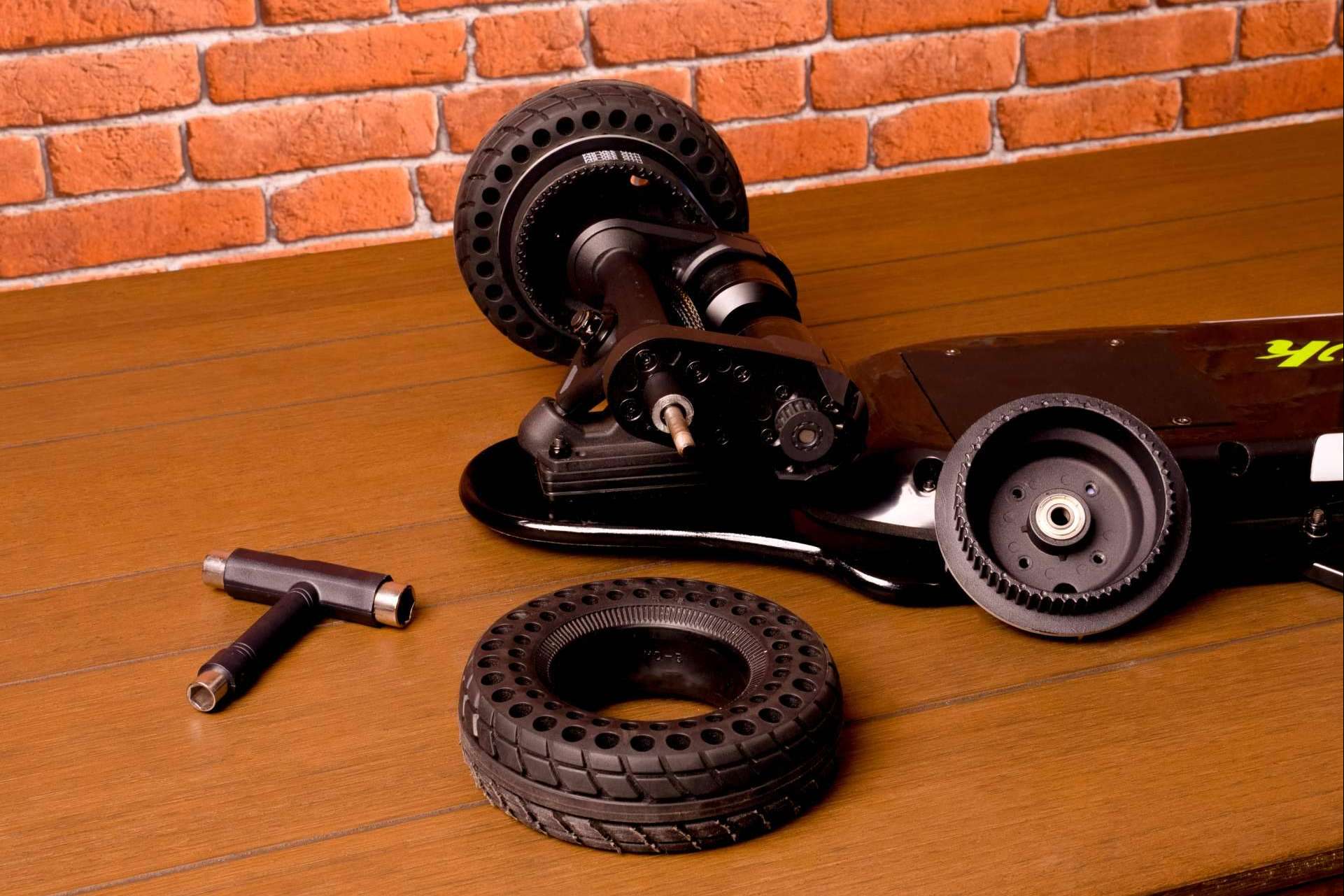 Tomahawk ha presentado los longboards con motor eléctrico