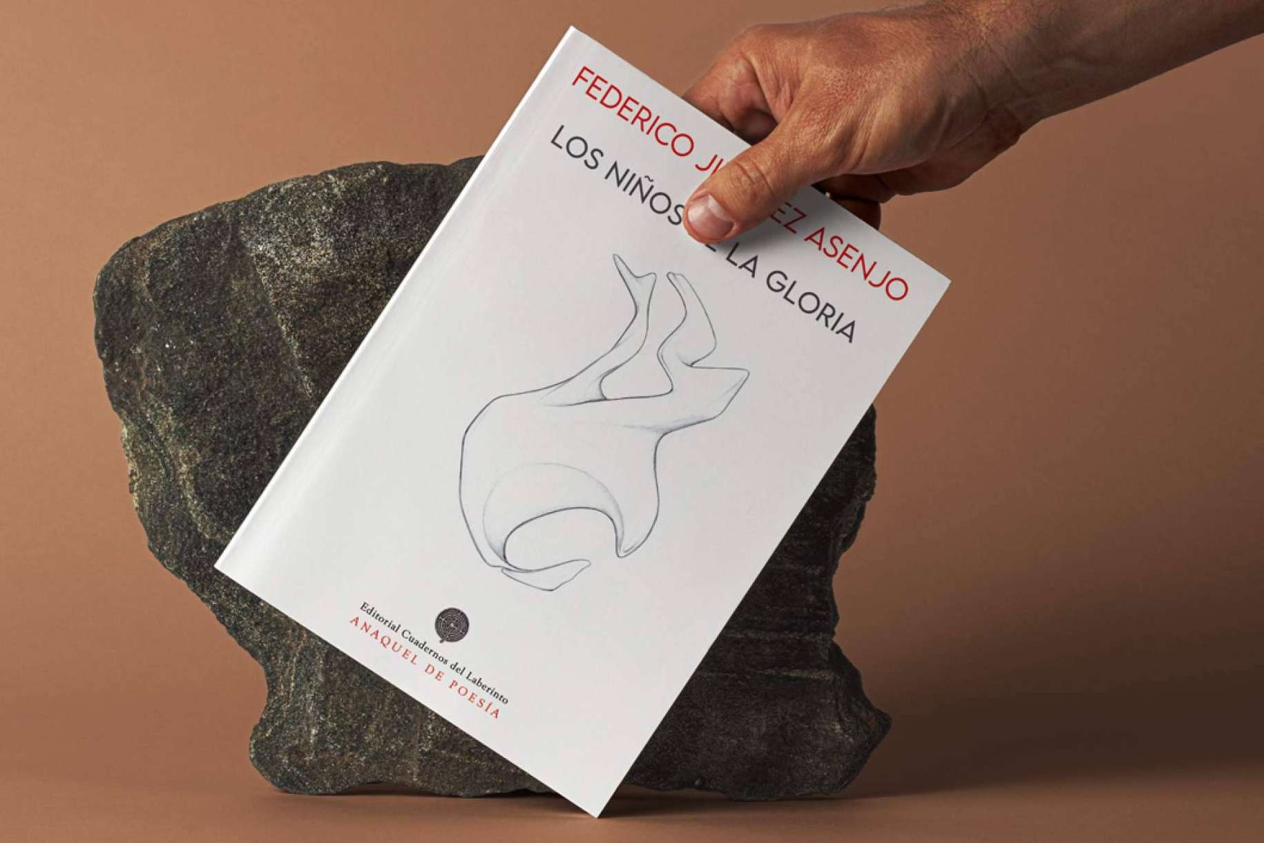Cuadernos del Laberinto edita ‘Los niños de la gloria’, el nuevo libro de poemas de Federico Jiménez Asenjo