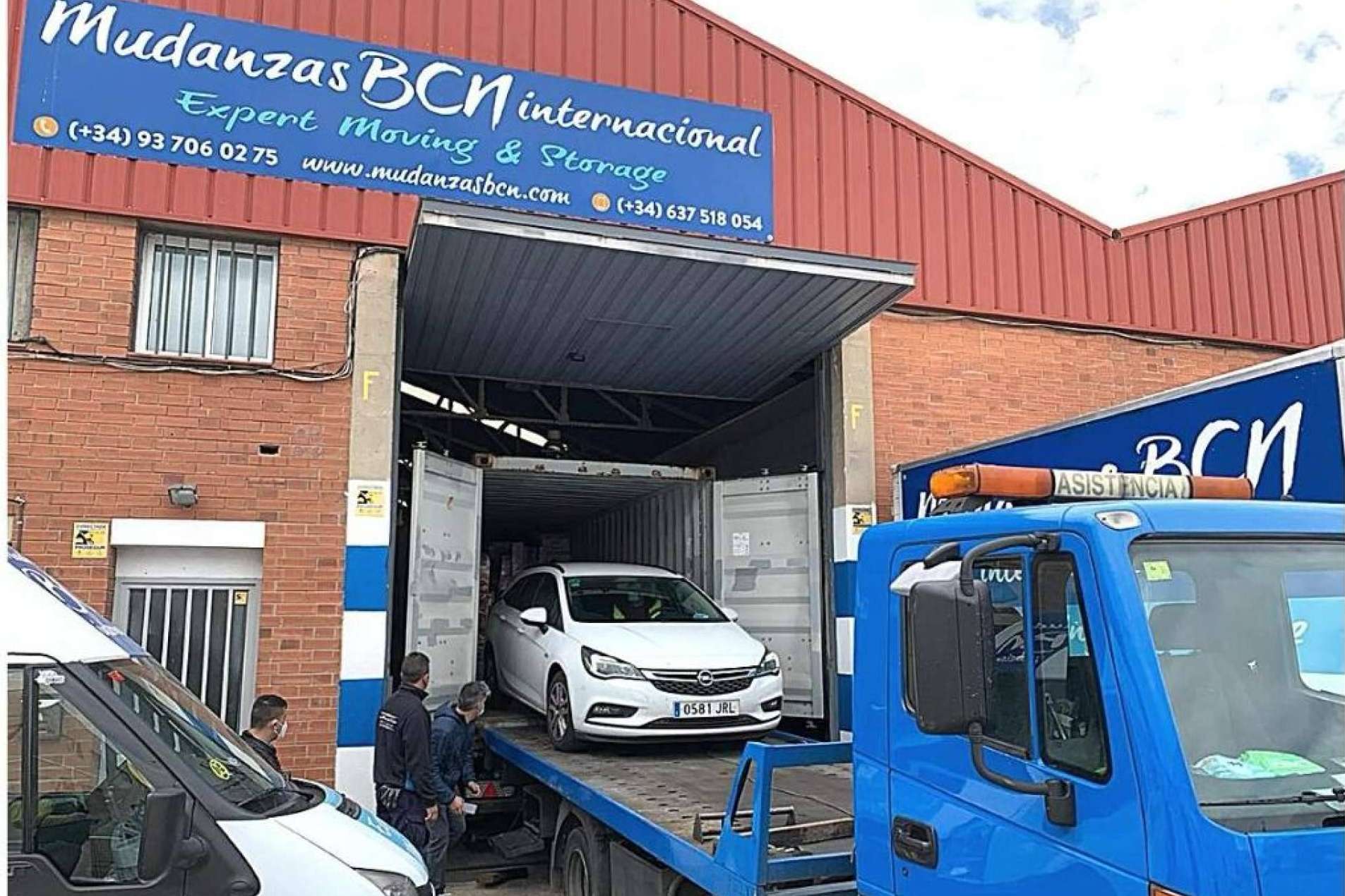 Transporte de coches y motos de la mano de Mudanzas BCN