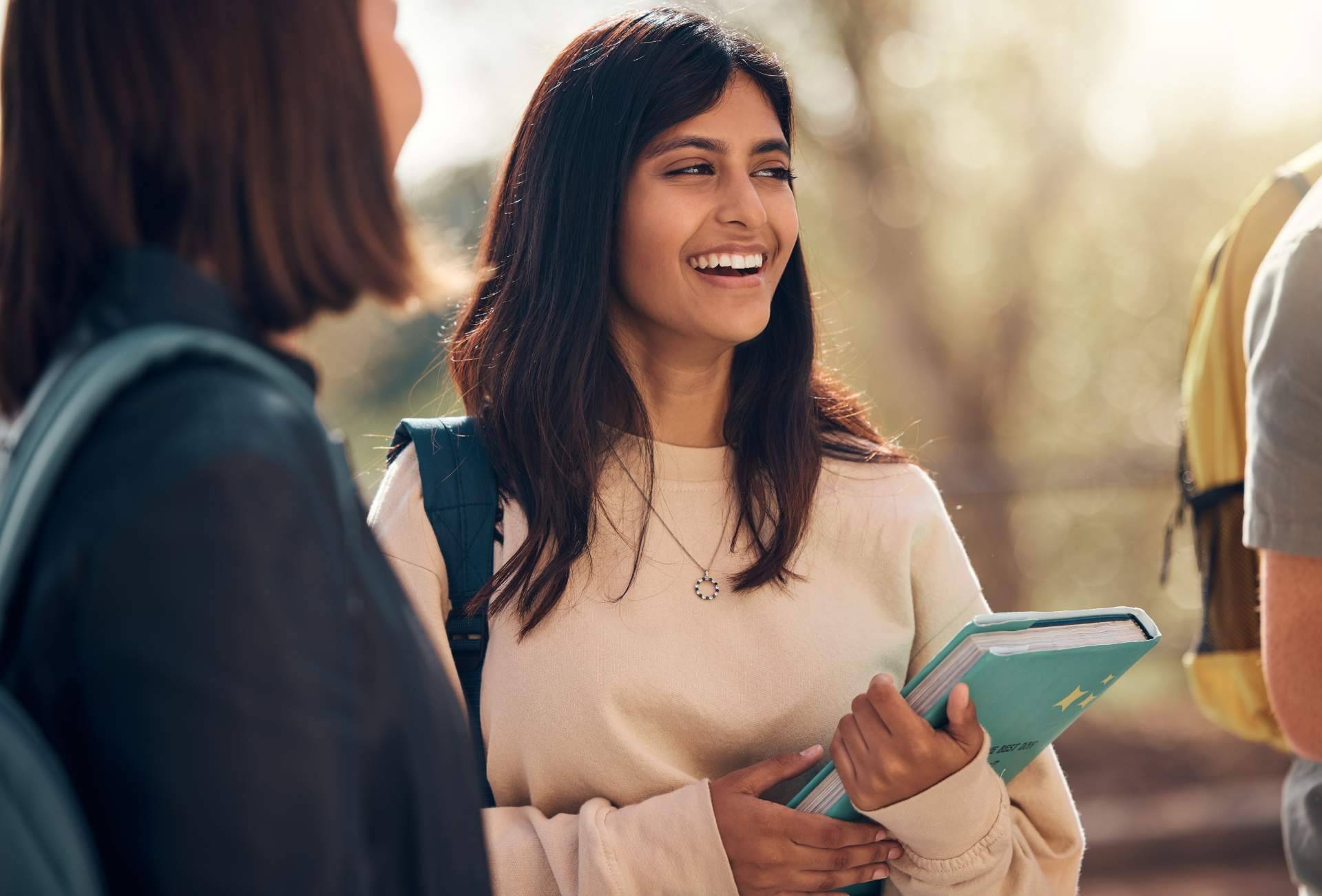 Educcando aporta información de becas y contenido educativo en México