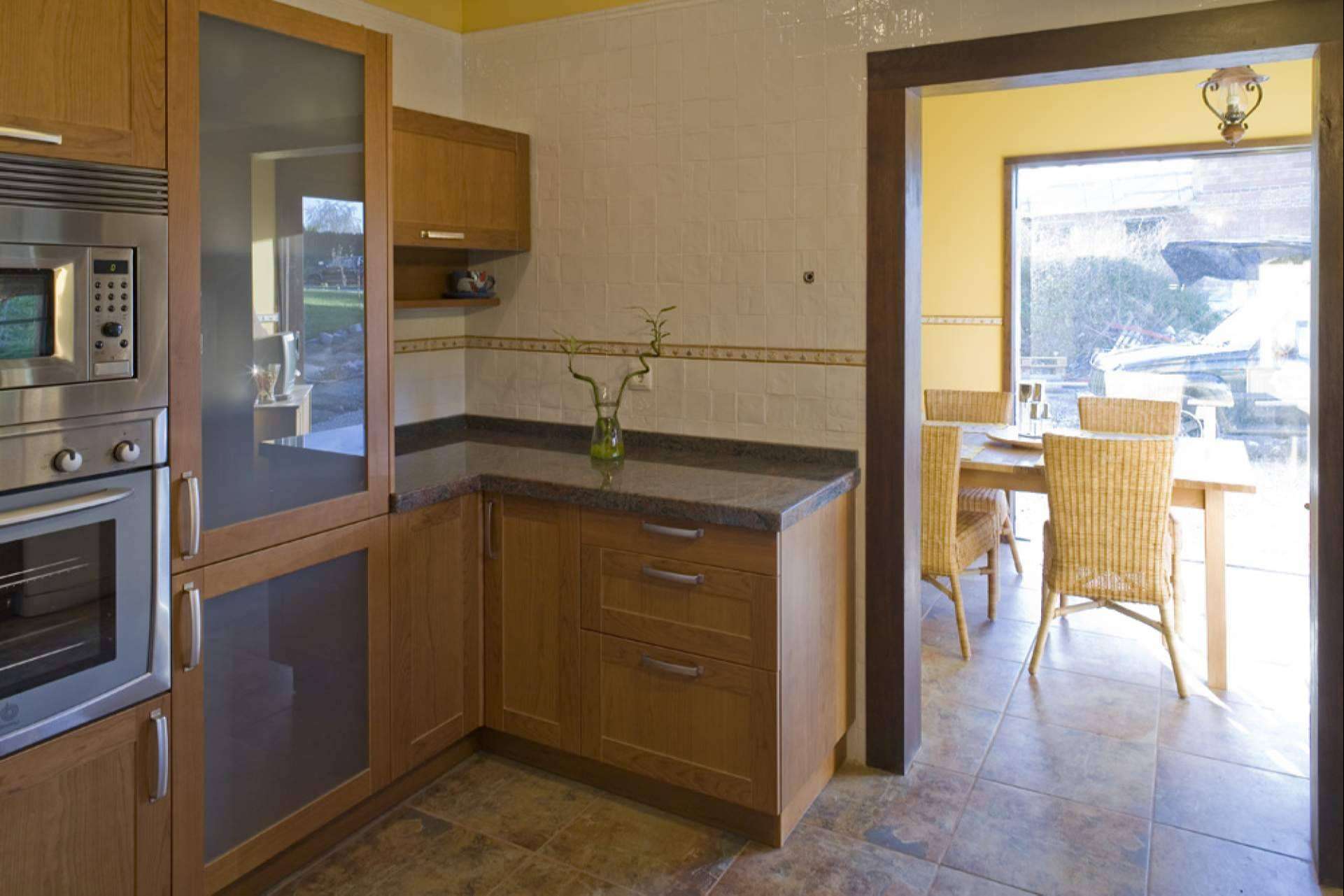 Estrategias detalladas para reducir costes al construir una vivienda unifamiliar