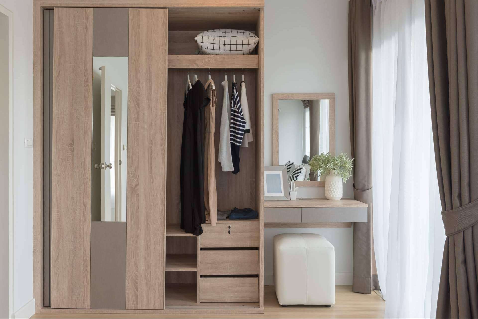 Fabricación y diseño nacional de muebles con calidades y acabados europeos