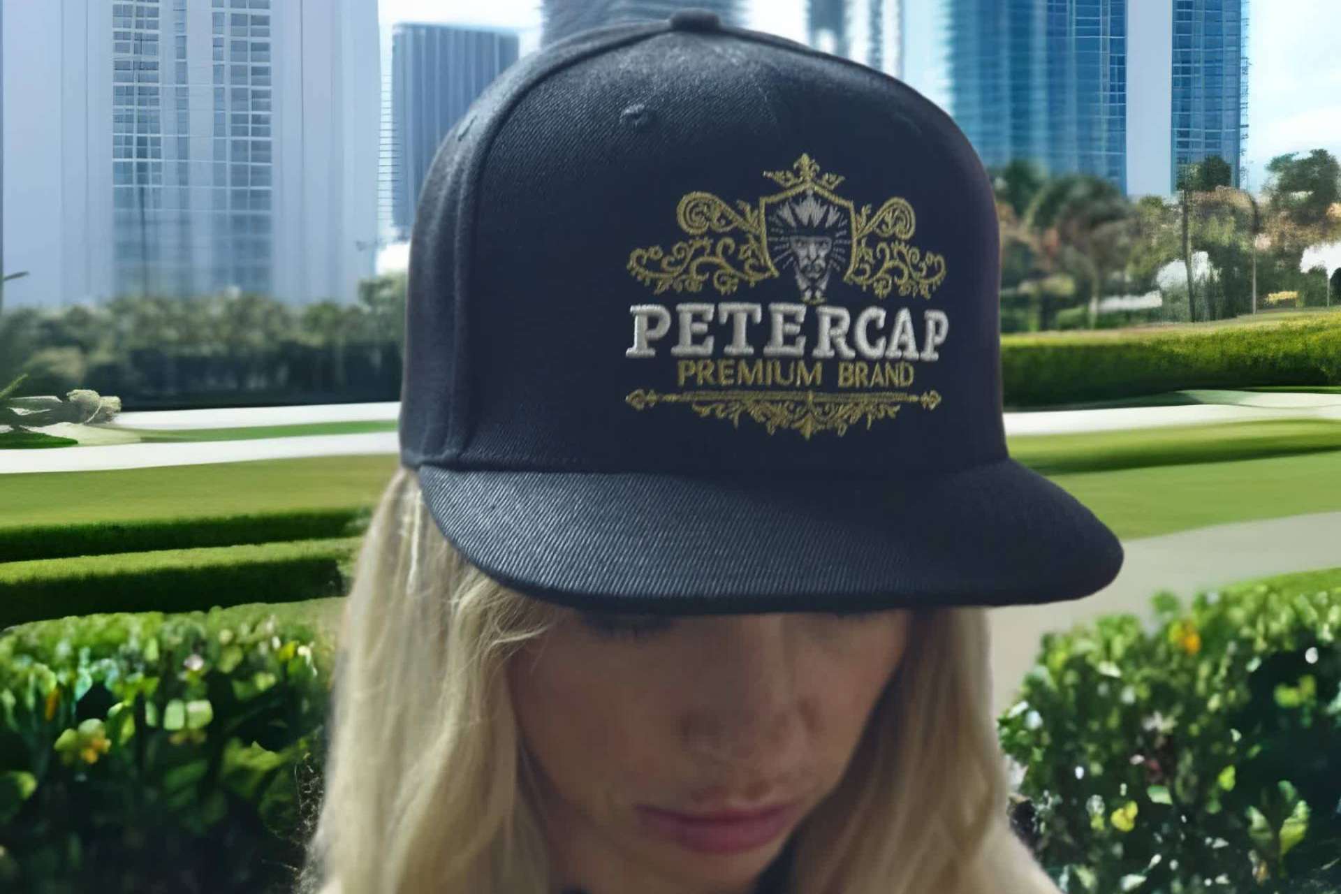 La nueva colección de gorras con tecnología exclusiva de tela antibacterias que lanza PETERCAP