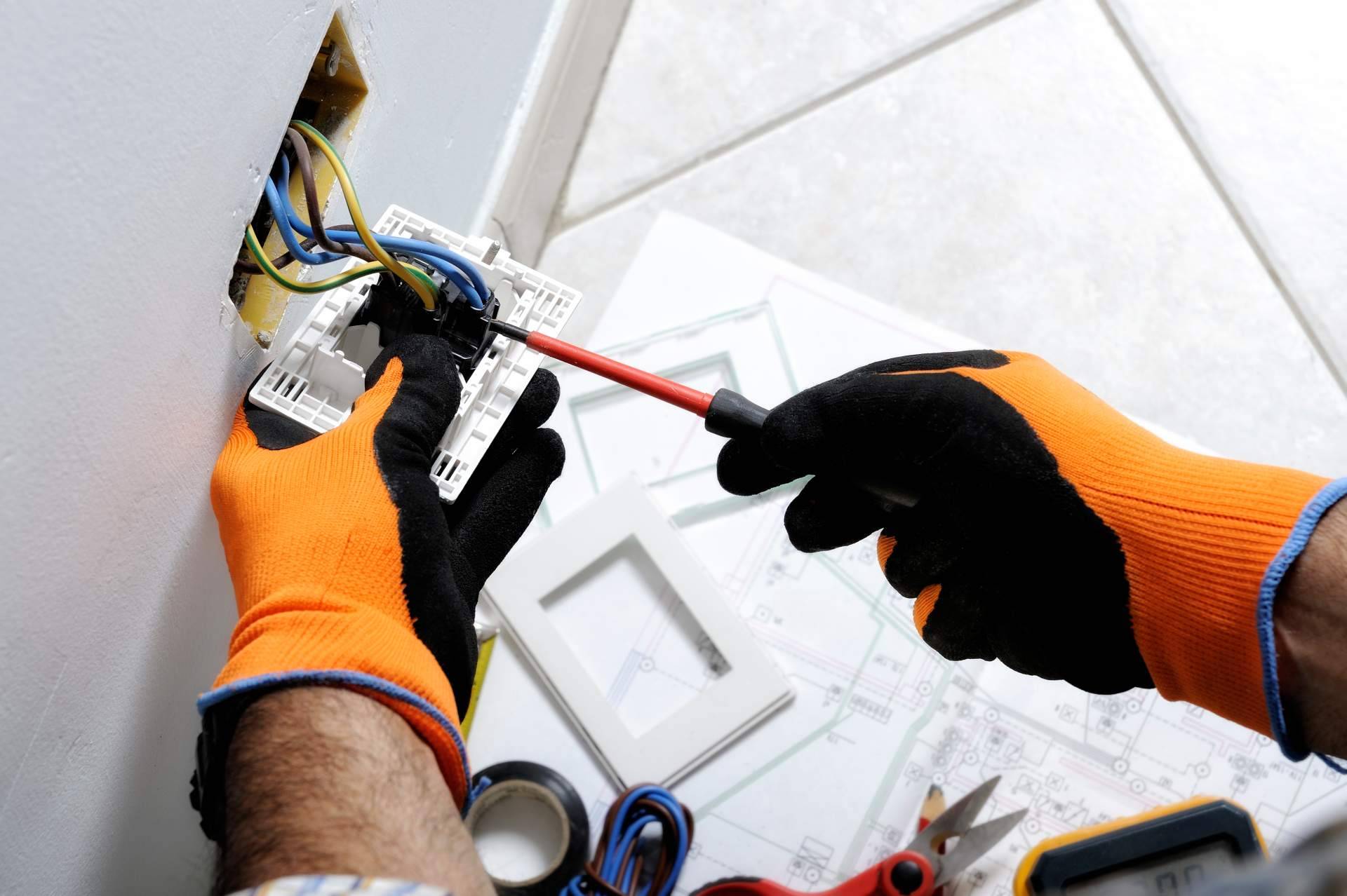 ¿Por qué recurrir a las instalaciones eléctricas? EcoAutomatismos