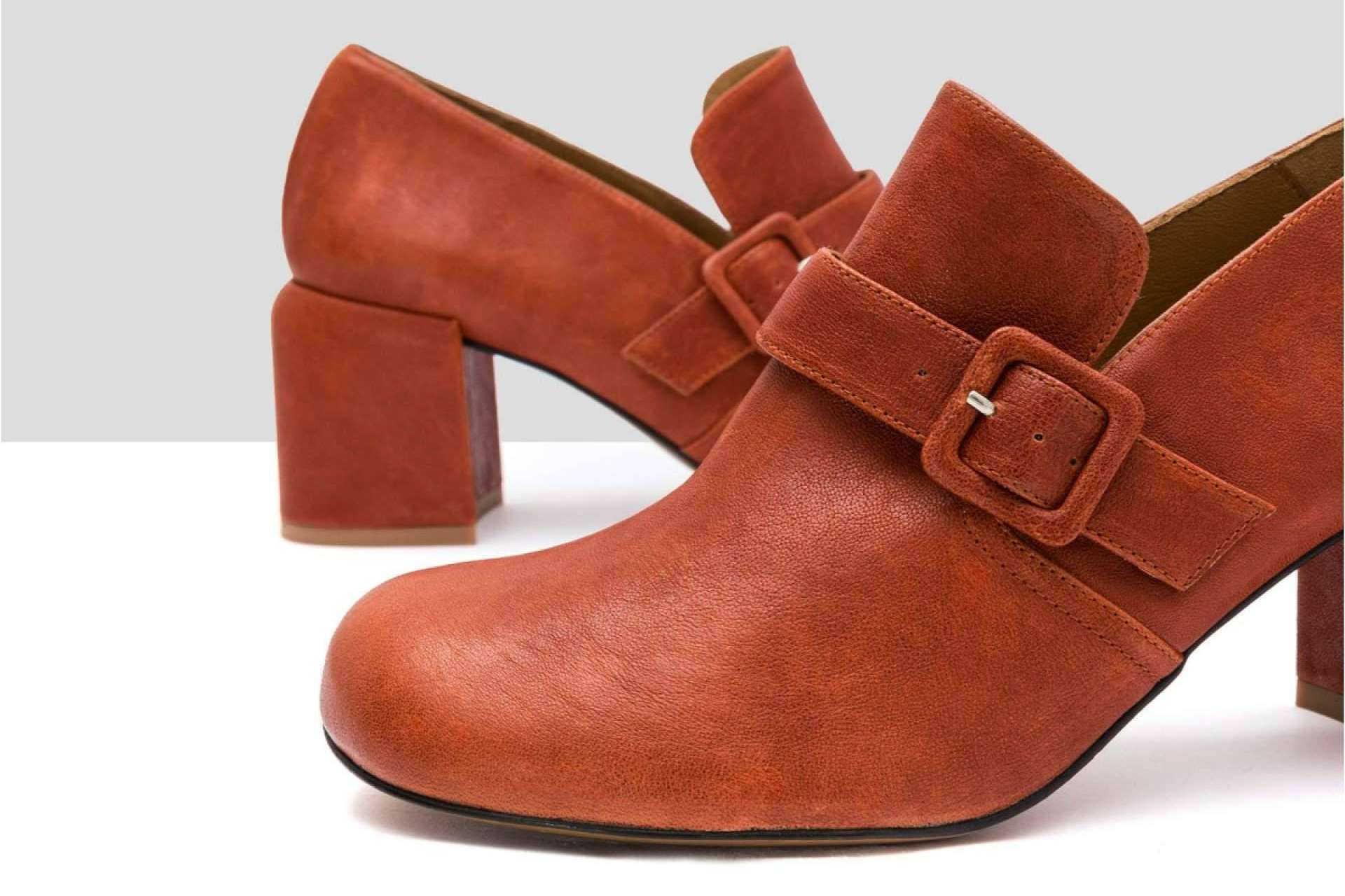 Comodidad y diseño con los zapatos de tacón con diseño estilo mocasines de Audley Shoes